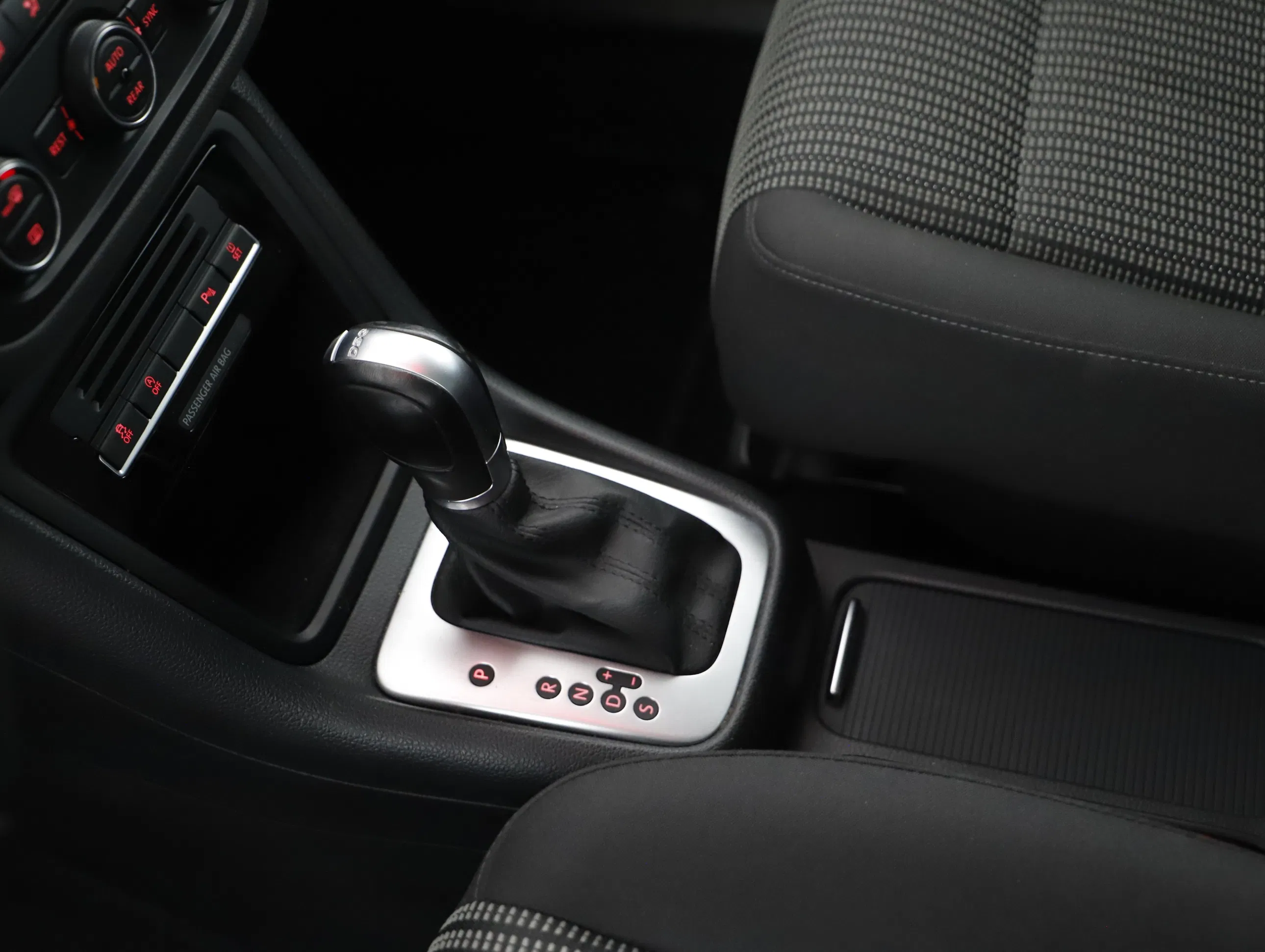 Seat Alhambra 711 2.0 TDI Executive | Bild 13 von 22