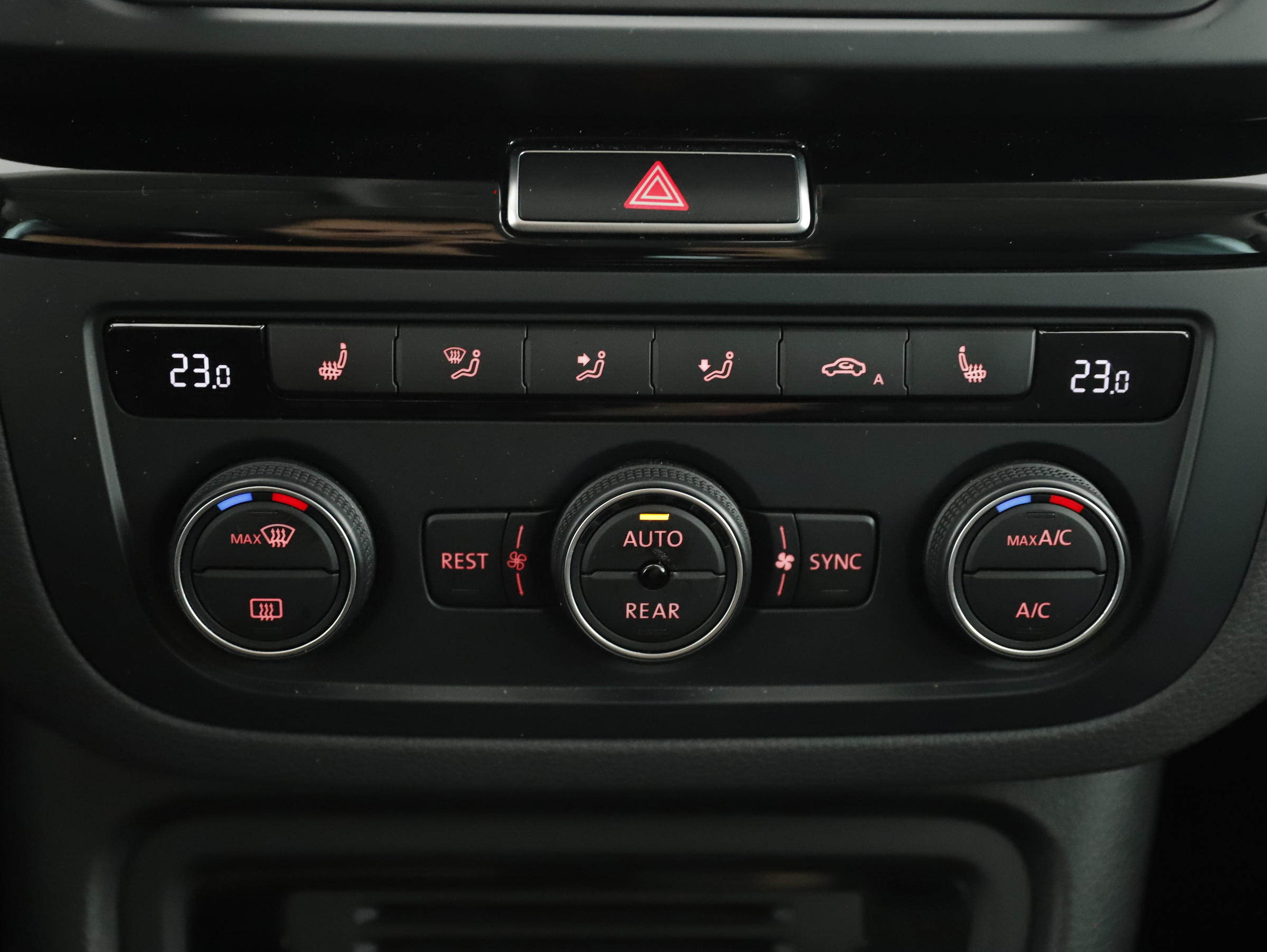 Seat Alhambra 711 1.4 TSI Executive | Bild 22 von 30