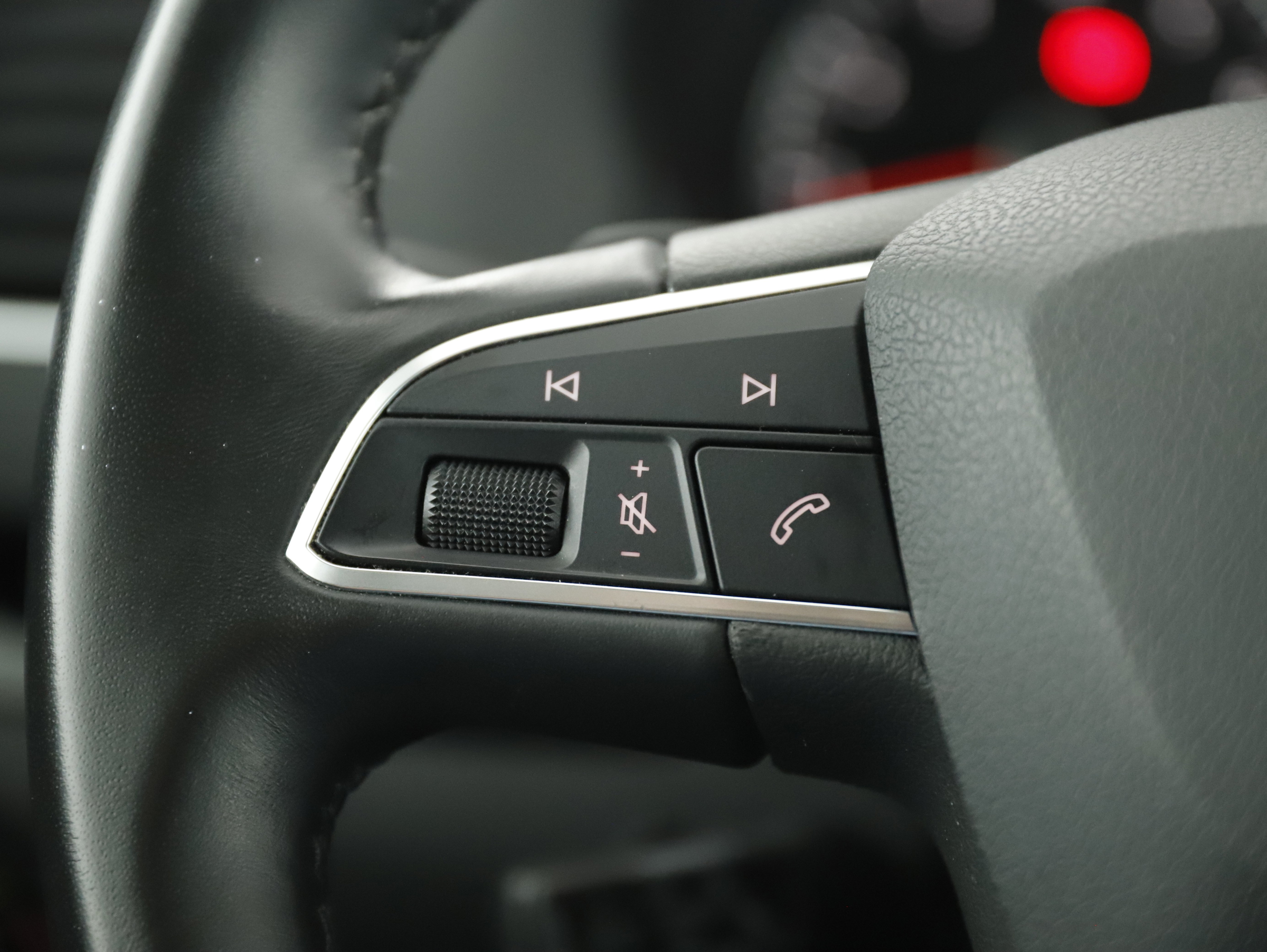 Seat Alhambra 711 1.4 TSI Executive | Bild 28 von 30