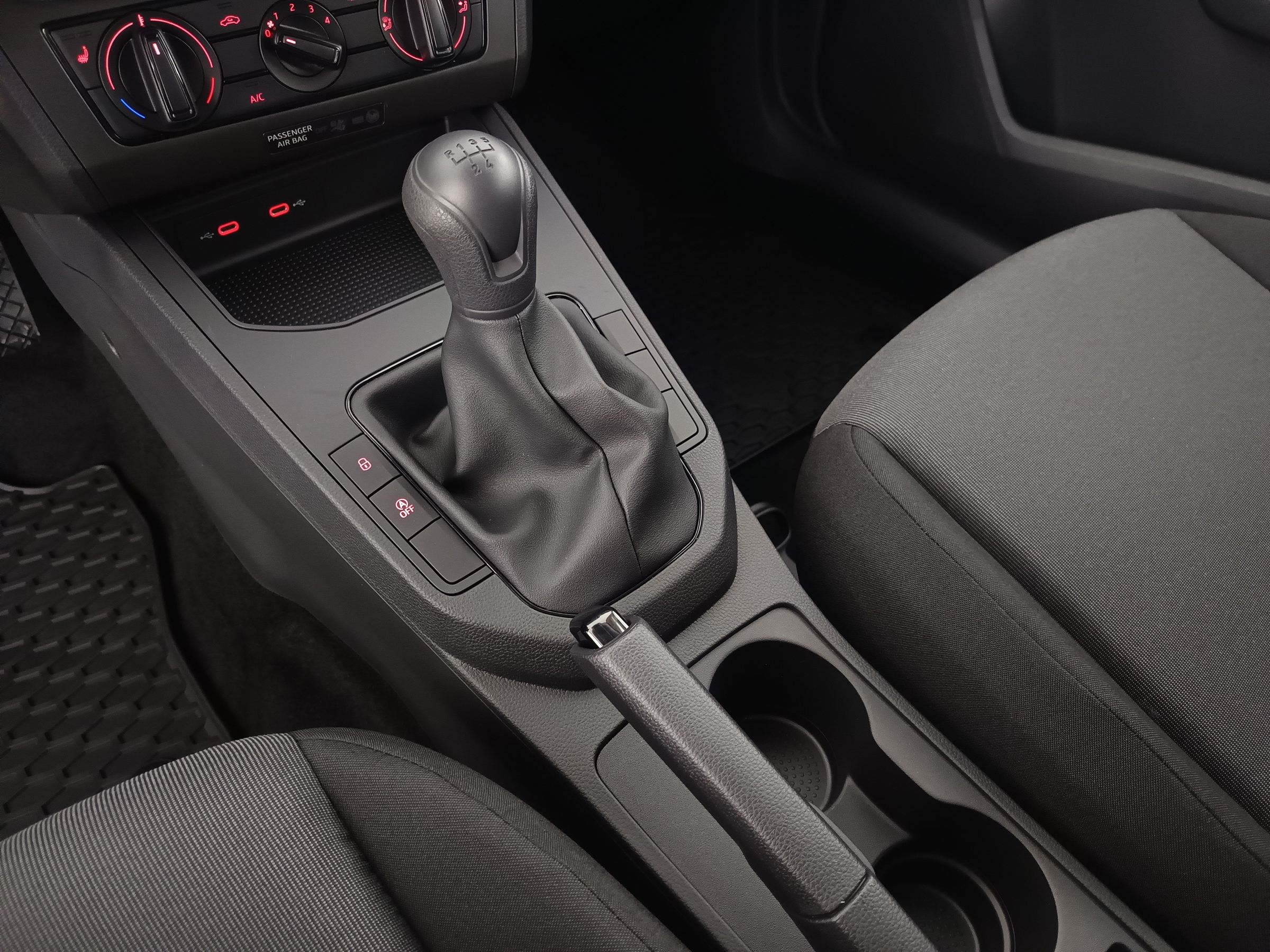 Seat Ibiza 1.0 Reference | Bild 26 von 28