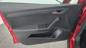 Seat Arona 1.0 TSI Fast Lane Style FastLane | Thumbnail 9 von 14