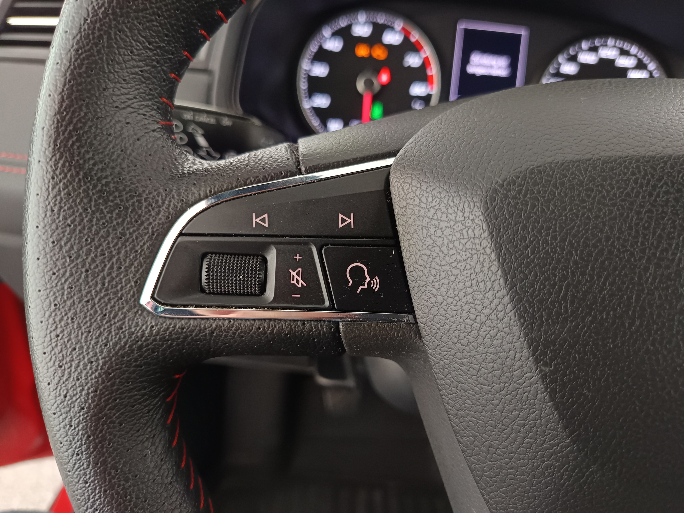 Seat Arona 1.0 TGI FR | Bild 16 von 30