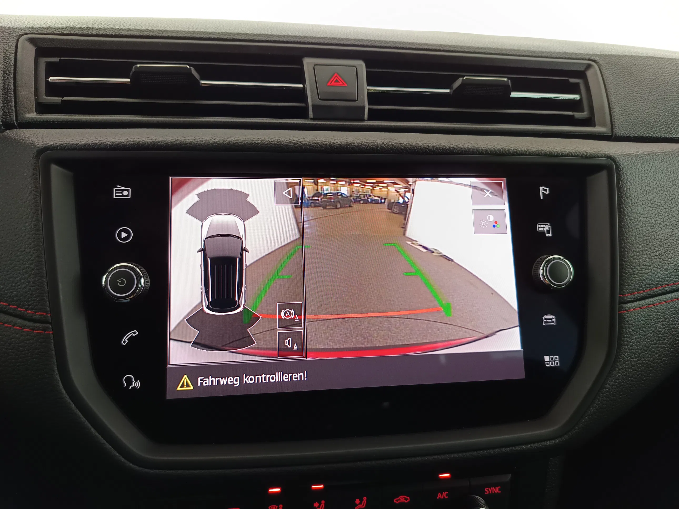 Seat Arona 1.0 TGI FR | Bild 26 von 30