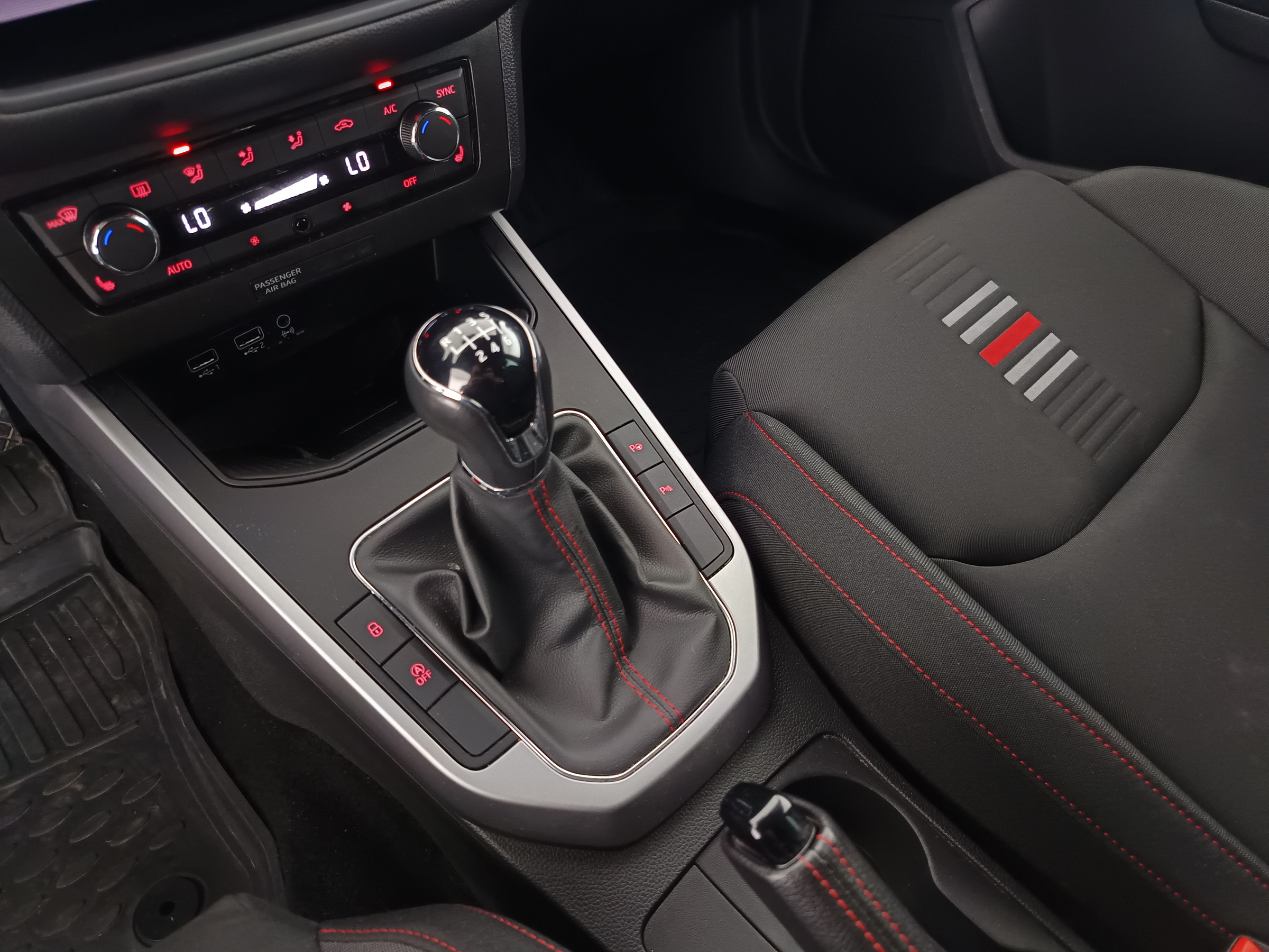 Seat Arona 1.0 TGI FR | Bild 28 von 30