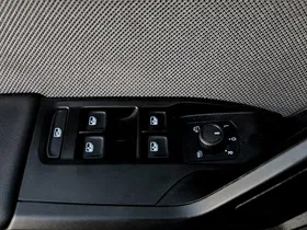Seat Leon ST 2.0 TDI DSG Style | Thumbnail 8 von 21