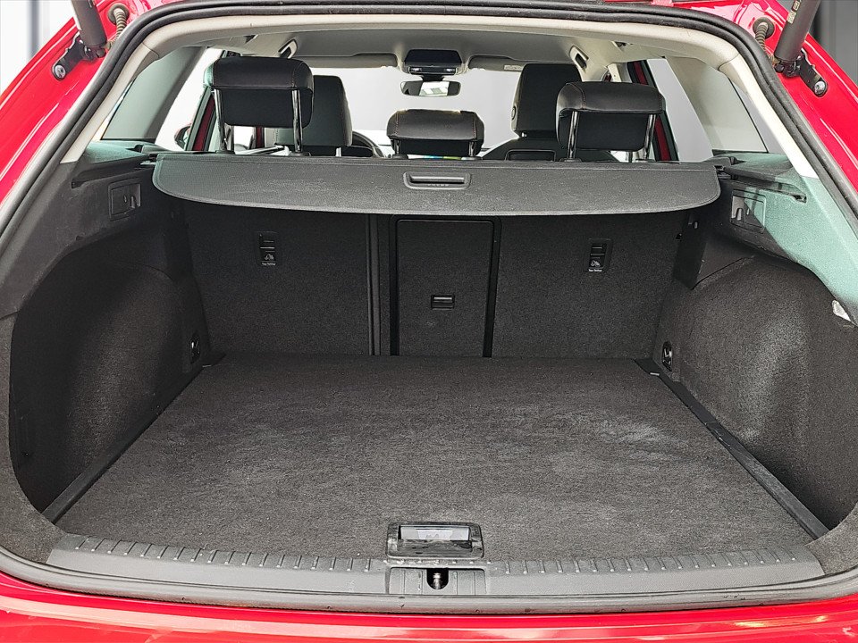 Seat Leon Sportstourer 2.0 TDI FR | Bild 18 von 22