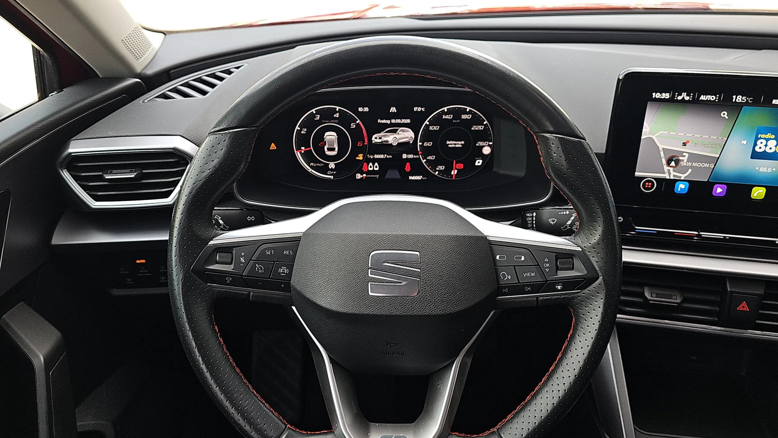 Seat Leon Sportstourer 2.0 TDI FR | Bild 8 von 22