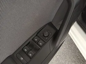 Seat Leon Sportstourer 2.0 TDI Style | Thumbnail 12 von 31