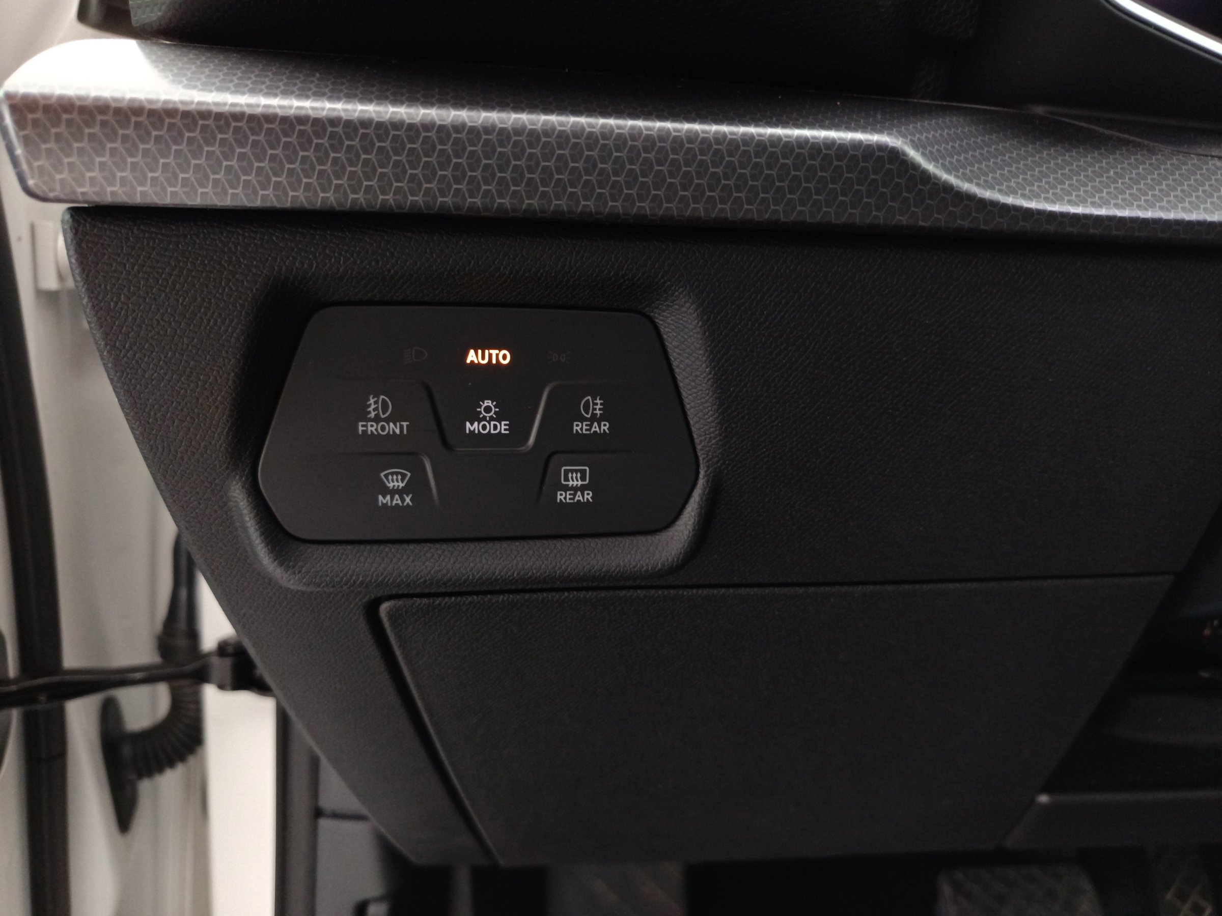 Seat Leon Sportstourer 2.0 TDI Style | Bild 13 von 31