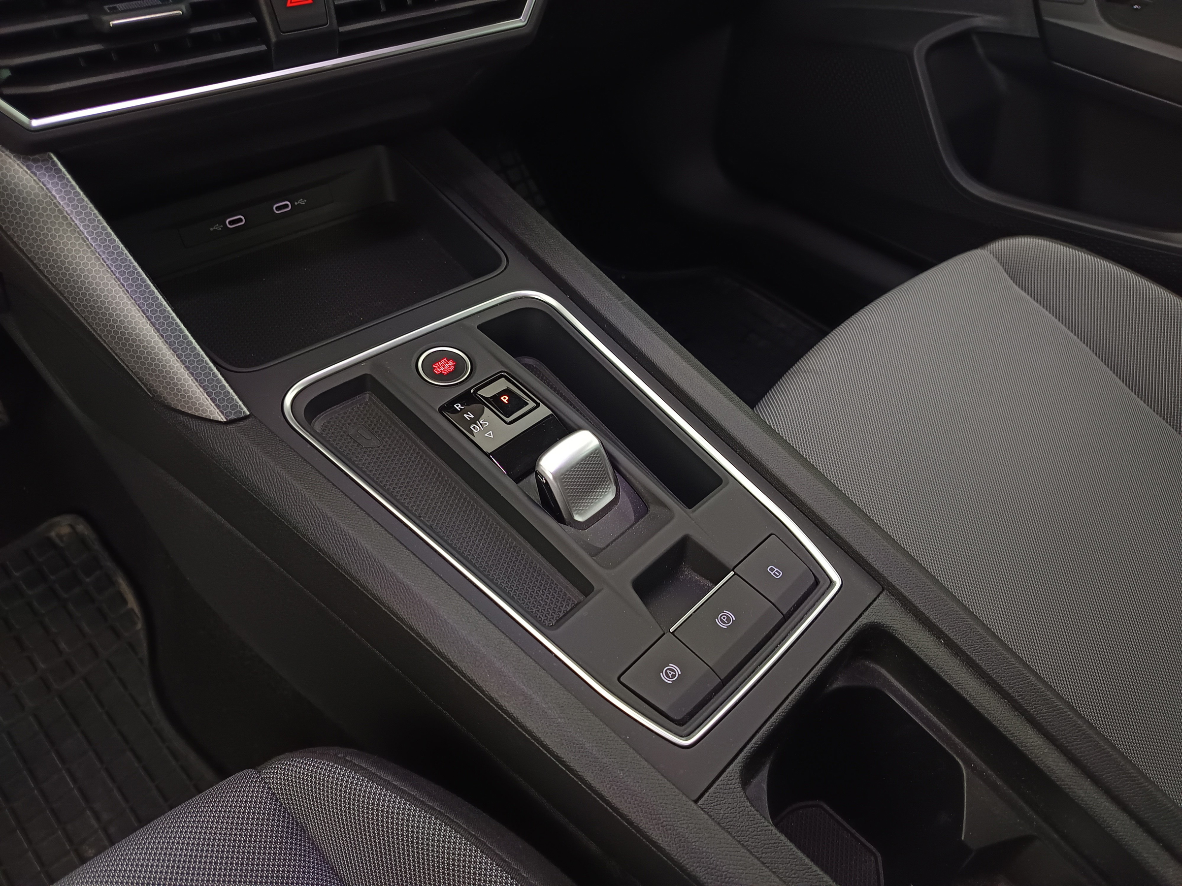 Seat Leon Sportstourer 2.0 TDI Style | Bild 27 von 31