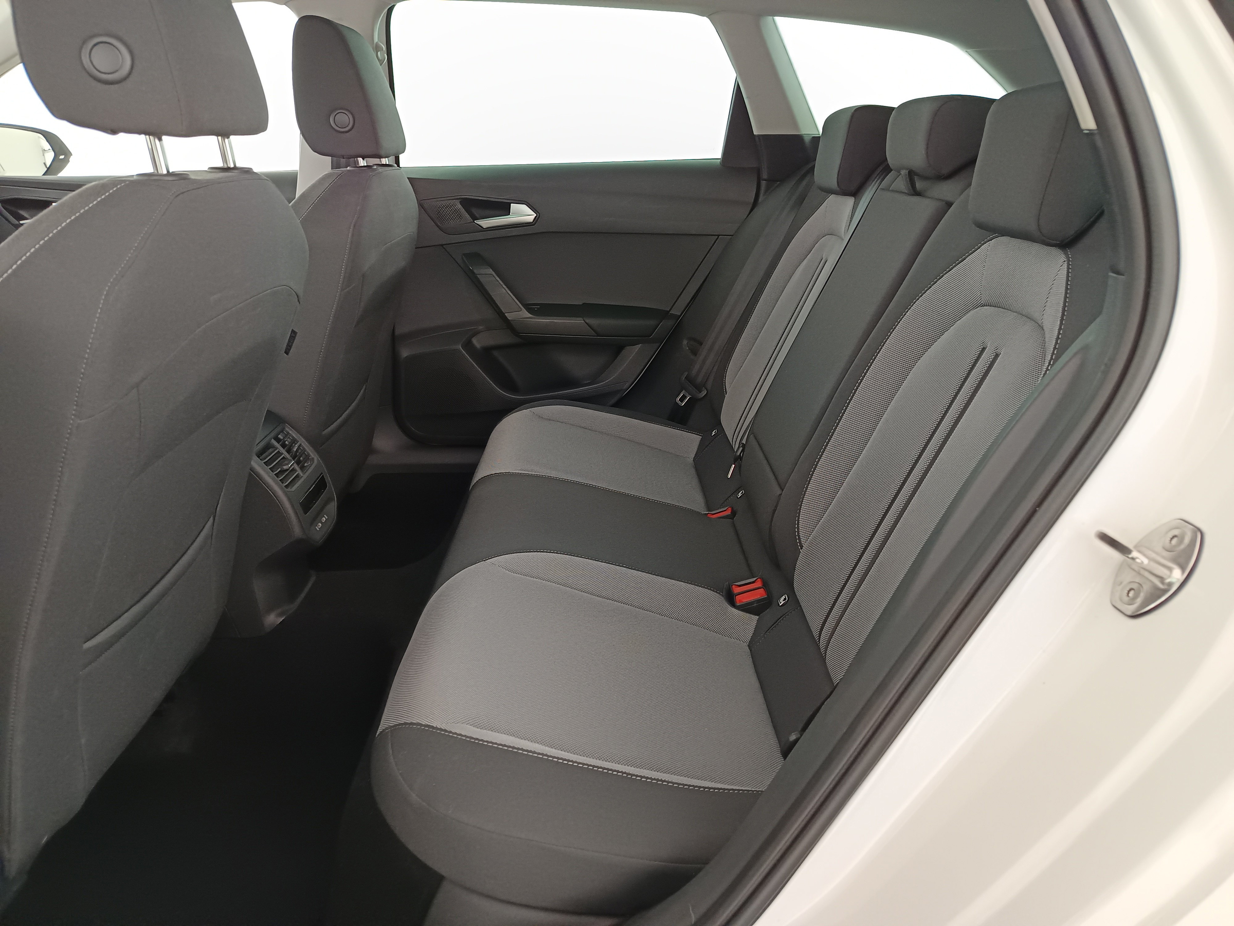 Seat Leon Sportstourer 2.0 TDI Style | Bild 28 von 31