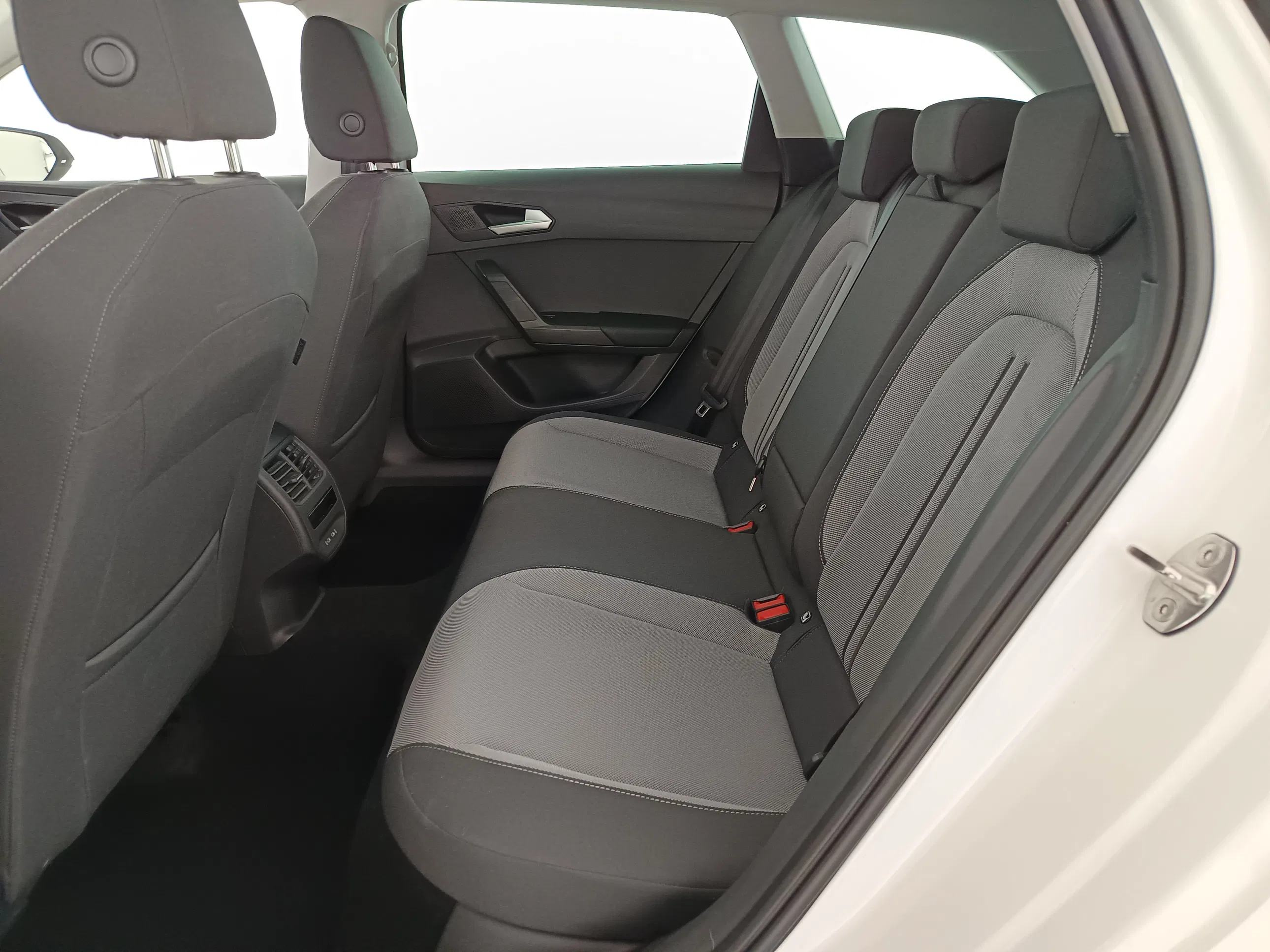 Seat Leon Sportstourer 2.0 TDI Style | Bild 28 von 31