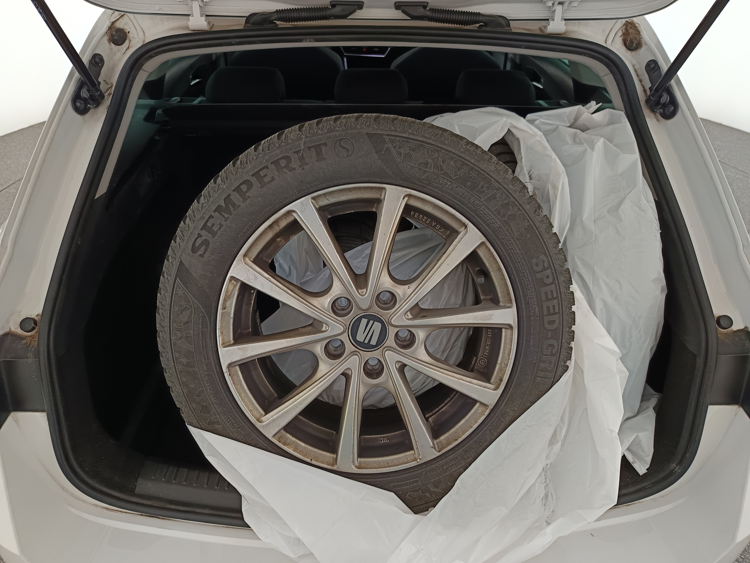 Seat Leon Sportstourer 2.0 TDI Style | Bild 29 von 31