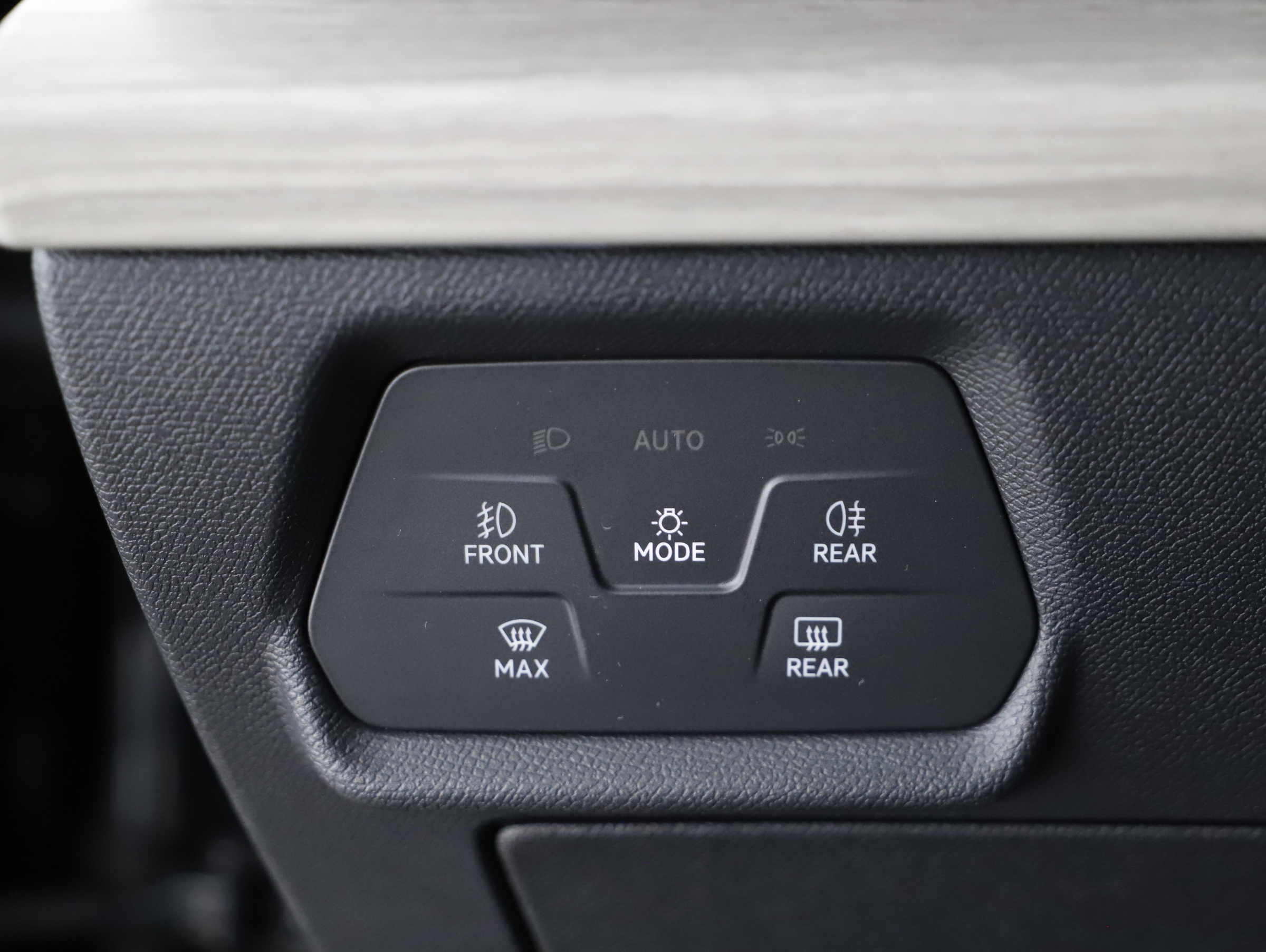 Seat Leon Sportstourer 2.0 TDI Xcellence | Bild 17 von 25