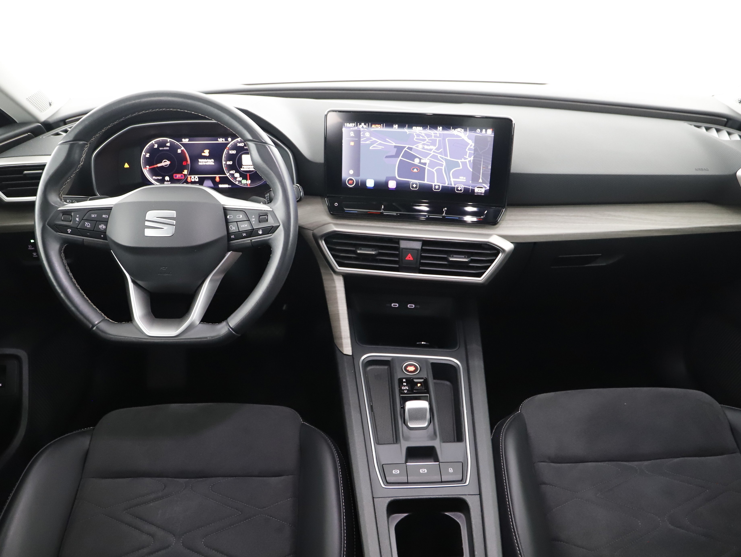 Seat Leon Sportstourer 2.0 TDI Xcellence | Bild 24 von 25