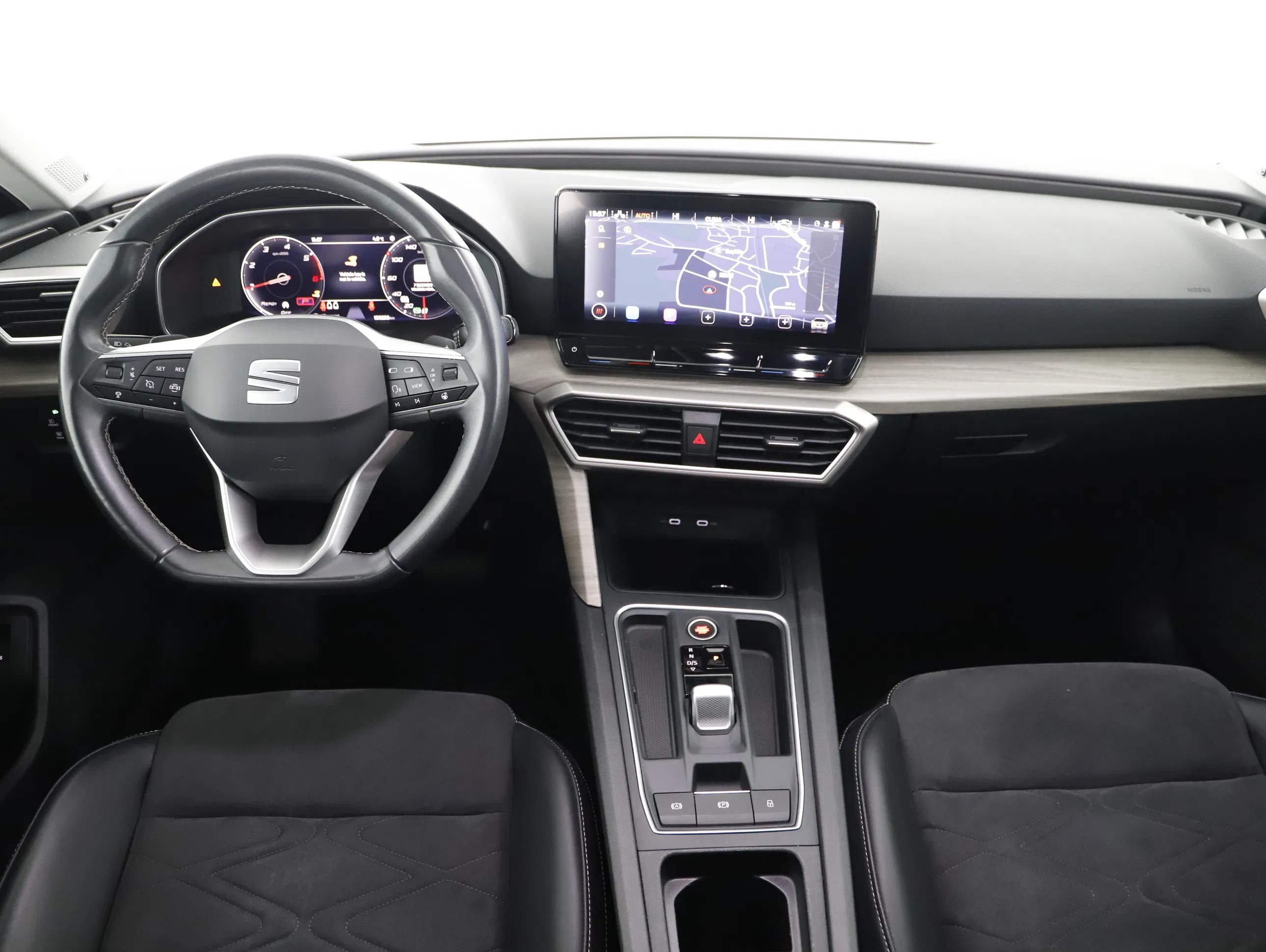 Seat Leon Sportstourer 2.0 TDI Xcellence | Bild 24 von 25