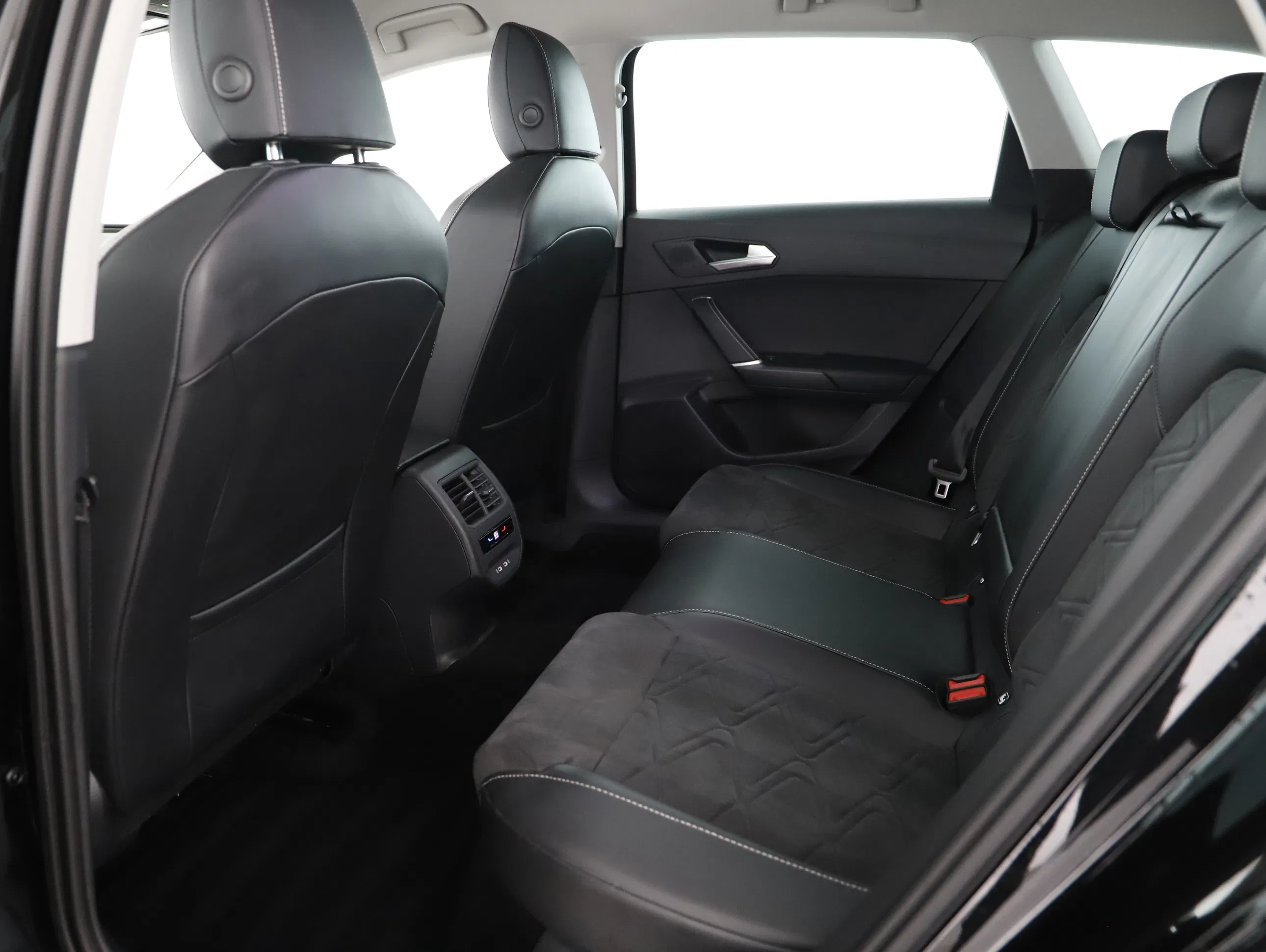 Seat Leon Sportstourer 2.0 TDI Xcellence | Bild 11 von 25