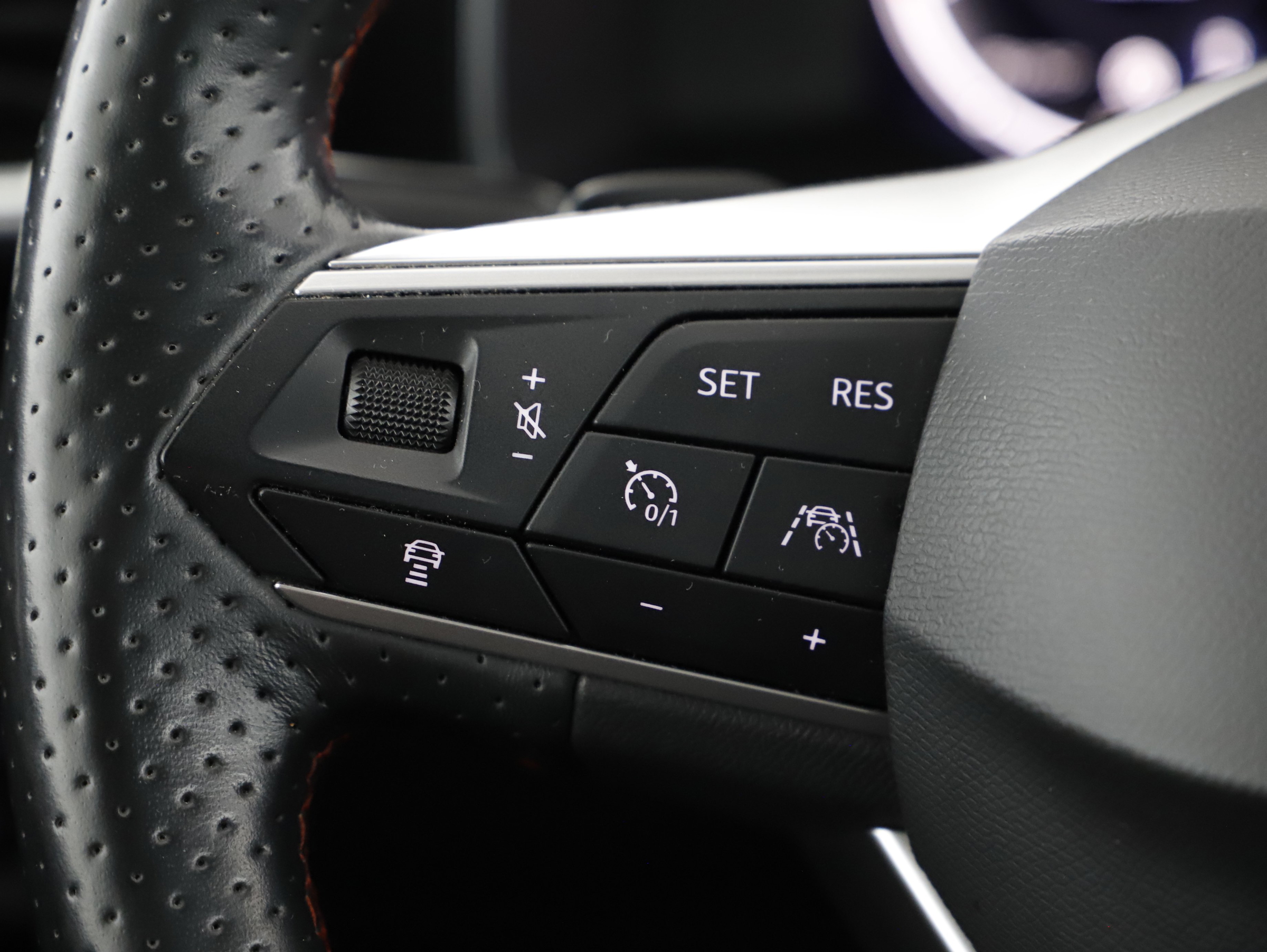 Seat Leon ST 2.0 TDI 4Drive FR DSG | Bild 12 von 24