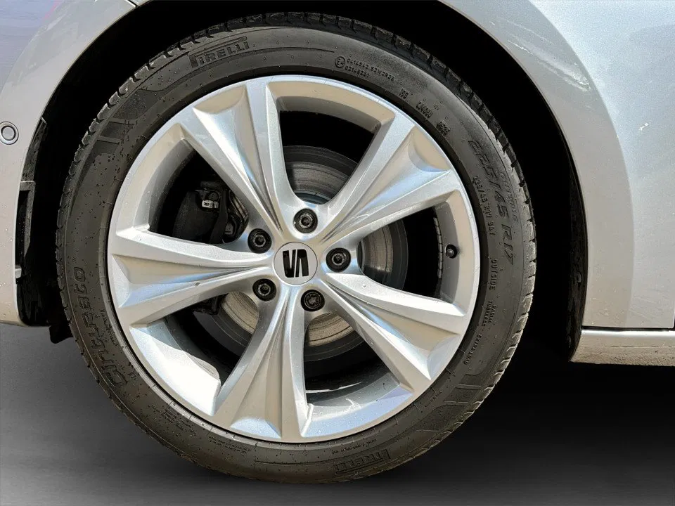 Seat Leon ST 2.0 TDI 4Drive FR DSG | Bild 17 von 24