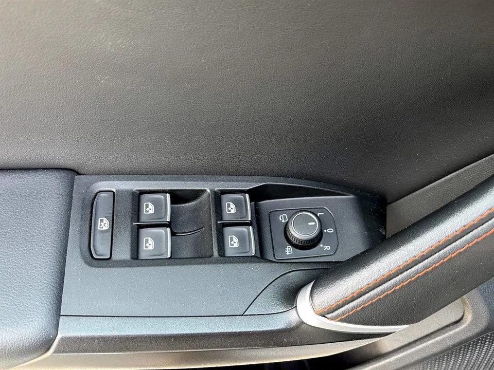 Seat Leon ST 2.0 TDI 4Drive FR DSG | Bild 19 von 24