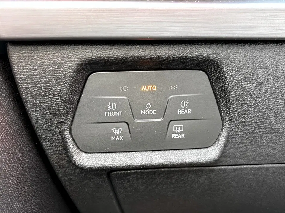 Seat Leon ST 2.0 TDI 4Drive FR DSG | Bild 19 von 29