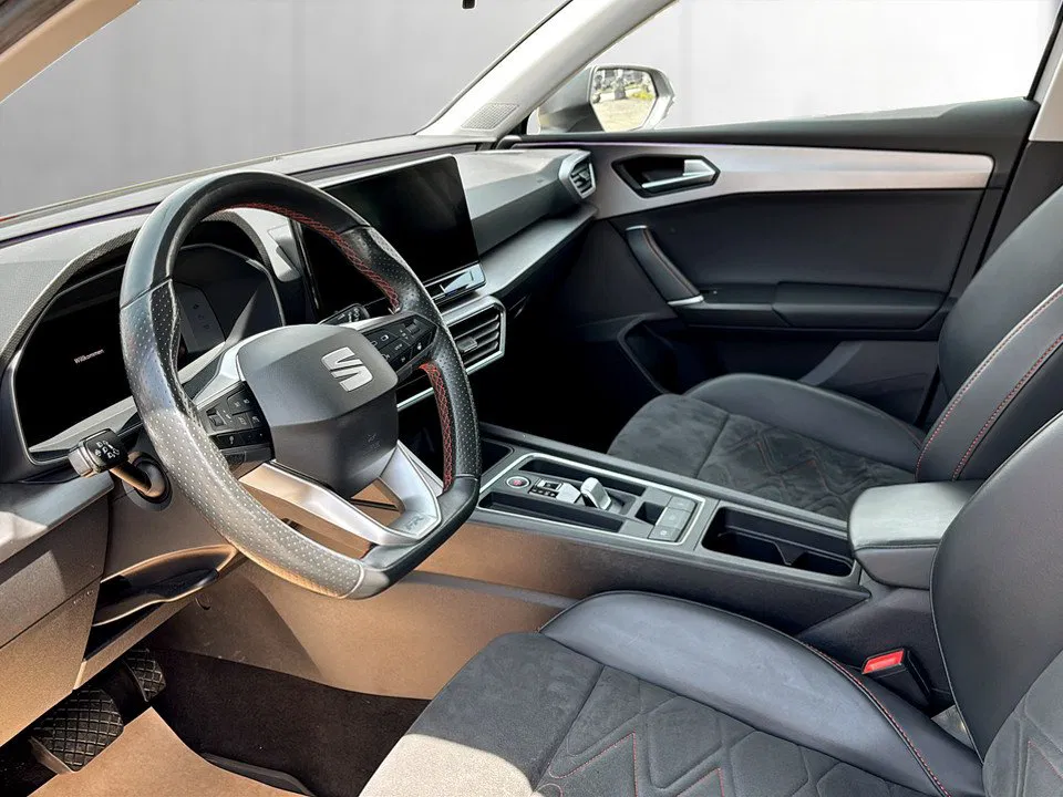 Seat Leon ST 2.0 TDI 4Drive FR DSG | Bild 7 von 24