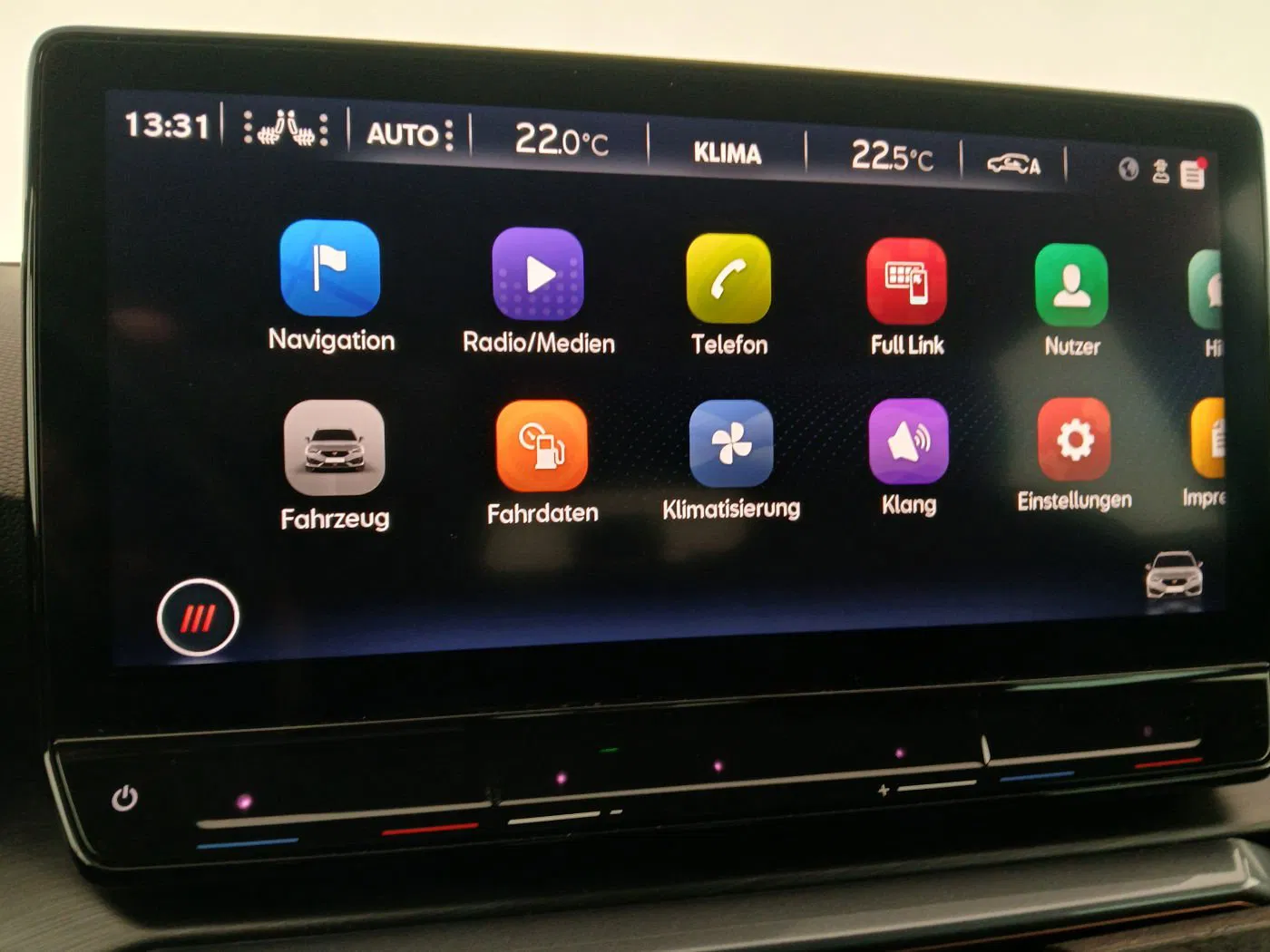 Cupra Leon Sportstourer 1.5 eTSI | Bild 12 von 23