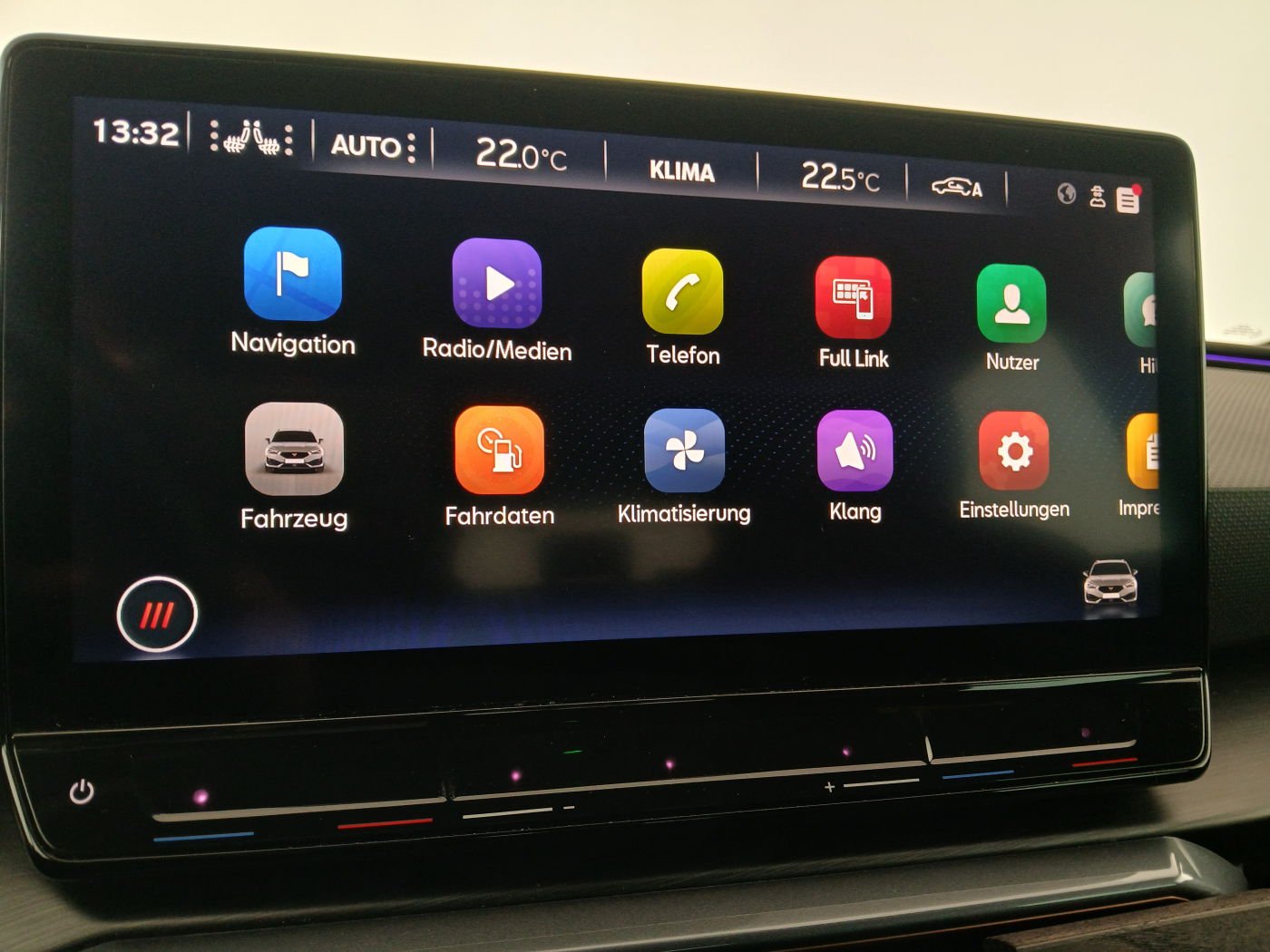 Cupra Leon Sportstourer 1.5 eTSI | Bild 13 von 23