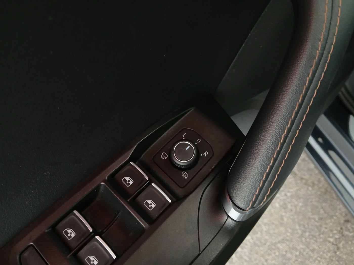 Cupra Leon Sportstourer 1.5 eTSI | Bild 6 von 23