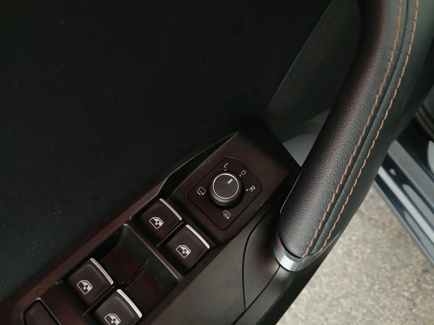 Cupra Leon Sportstourer 1.5 eTSI | Bild 6 von 23