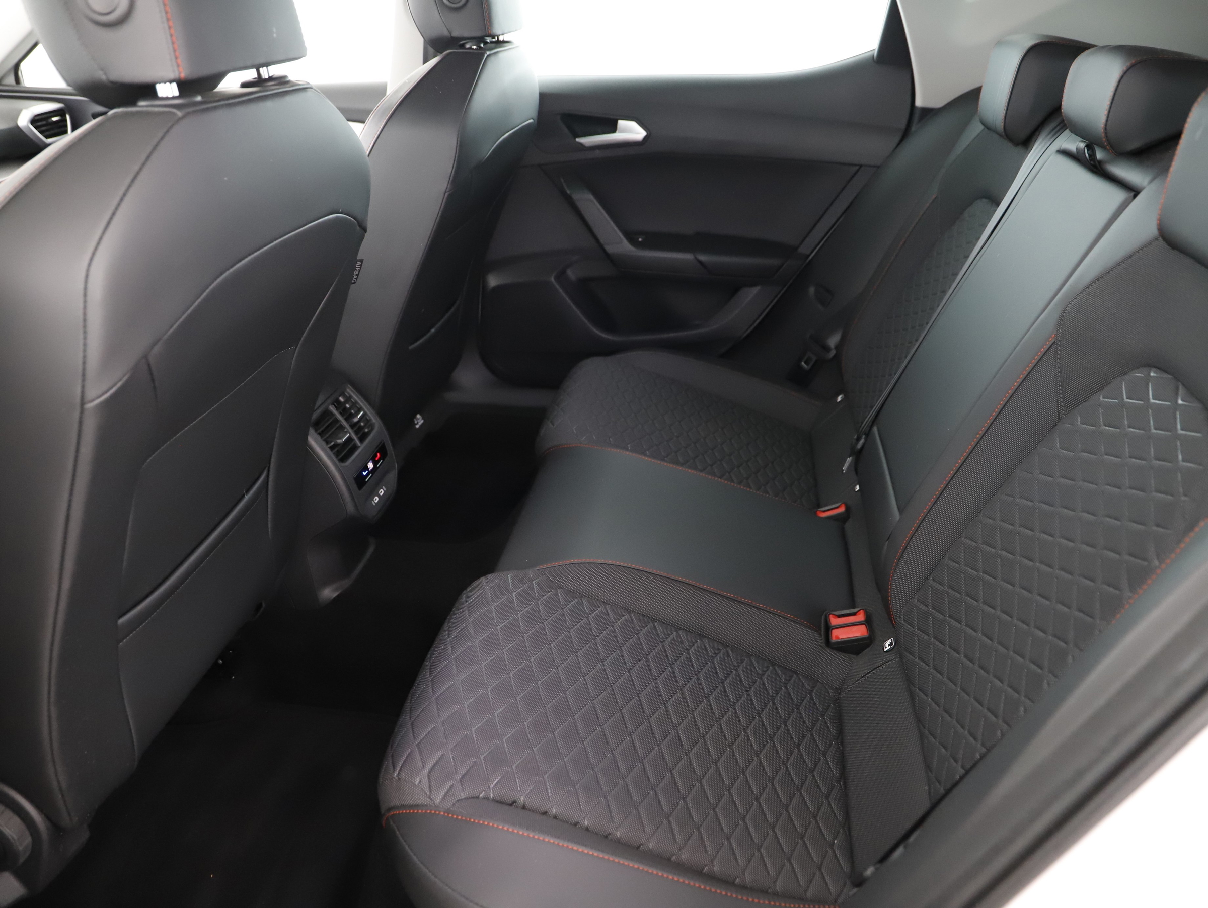 Seat Leon 2.0 TDI FR DSG | Bild 2 von 21
