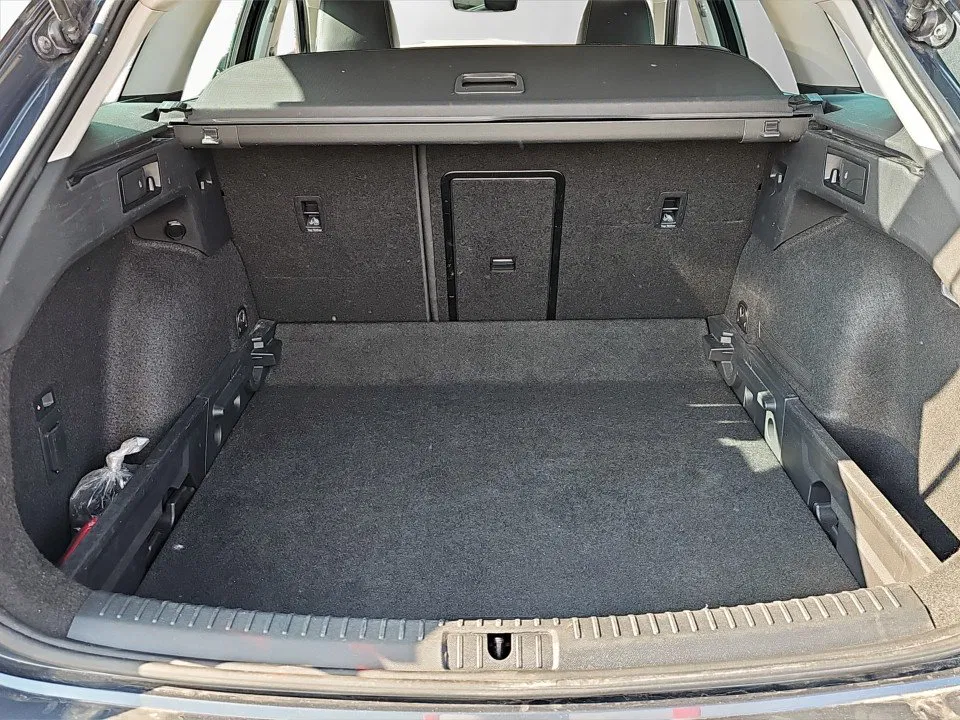 Seat Leon Sportstourer 2.0 TDI Xcellence | Bild 24 von 25