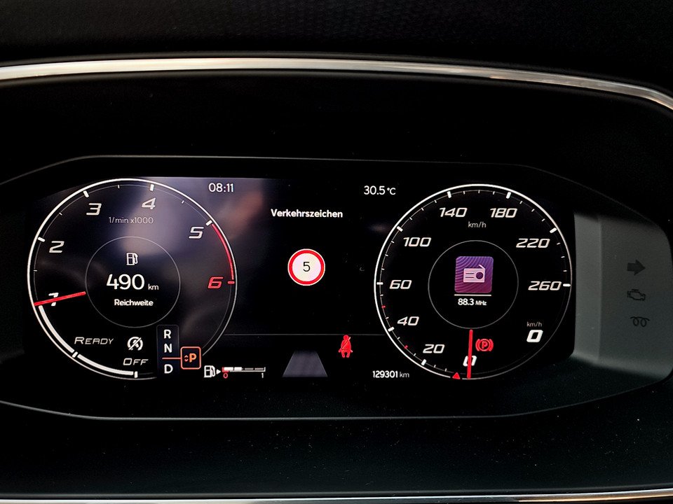 Seat Leon Sportstourer 2.0 TDI Xcellence | Bild 14 von 25