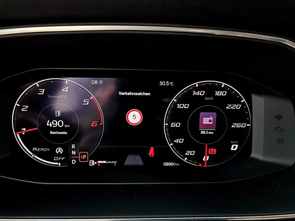 Seat Leon Sportstourer 2.0 TDI Xcellence | Bild 14 von 25