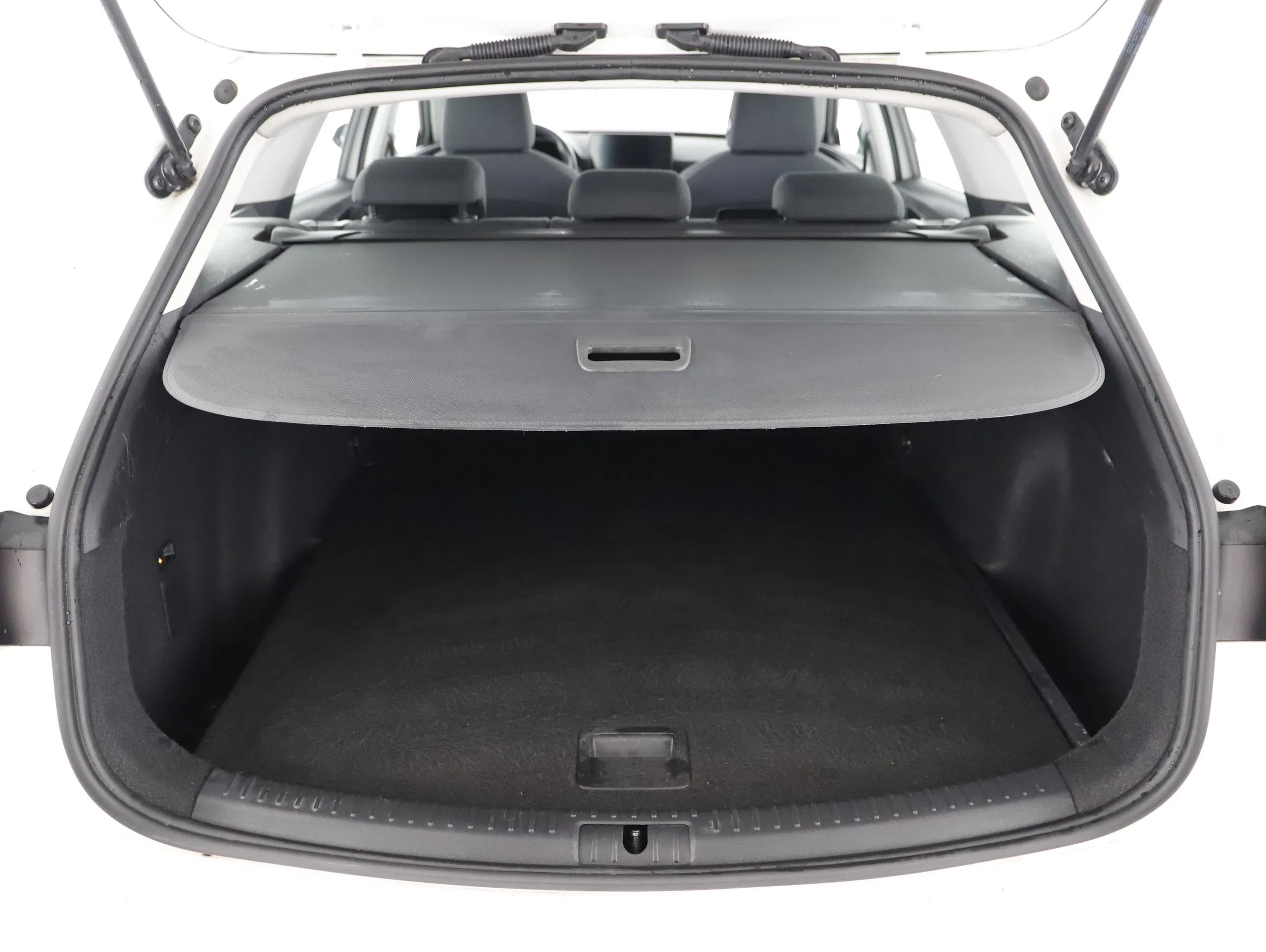 Seat Leon ST 2.0 TDI Style DSG | Bild 16 von 23