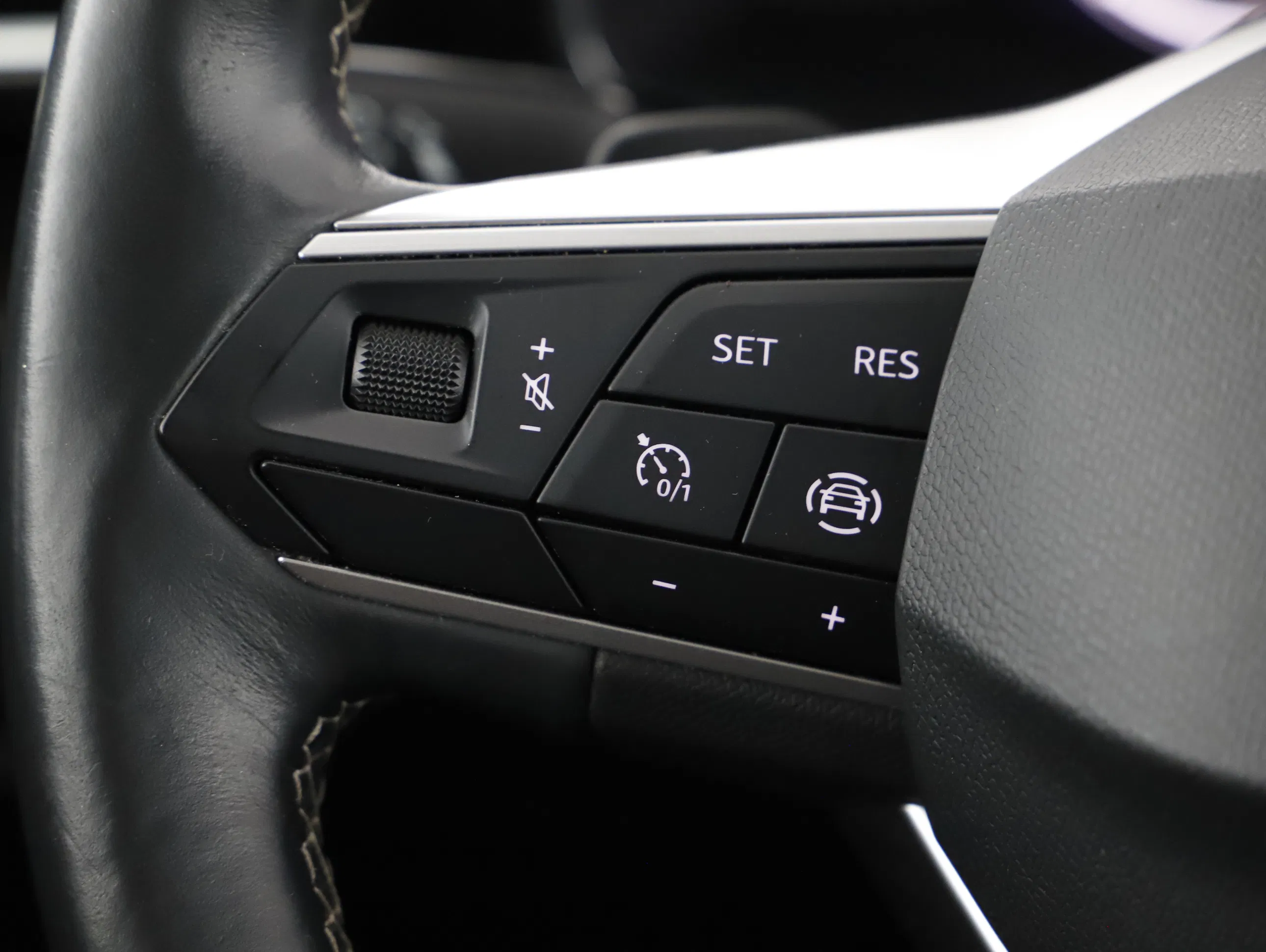 Seat Leon 2.0 TDI DSG Xcellence | Bild 11 von 20