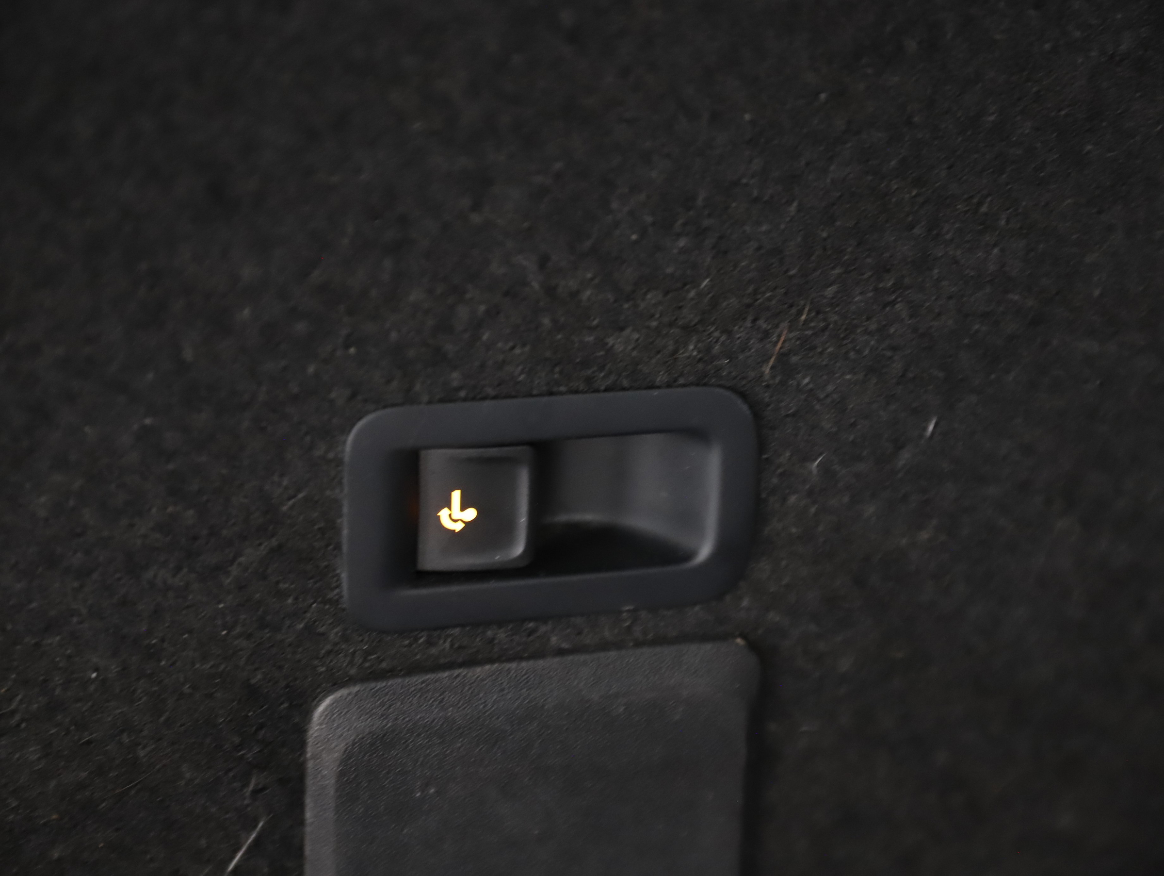 Seat Leon Sportstourer 2.0 TDI Style | Bild 25 von 30