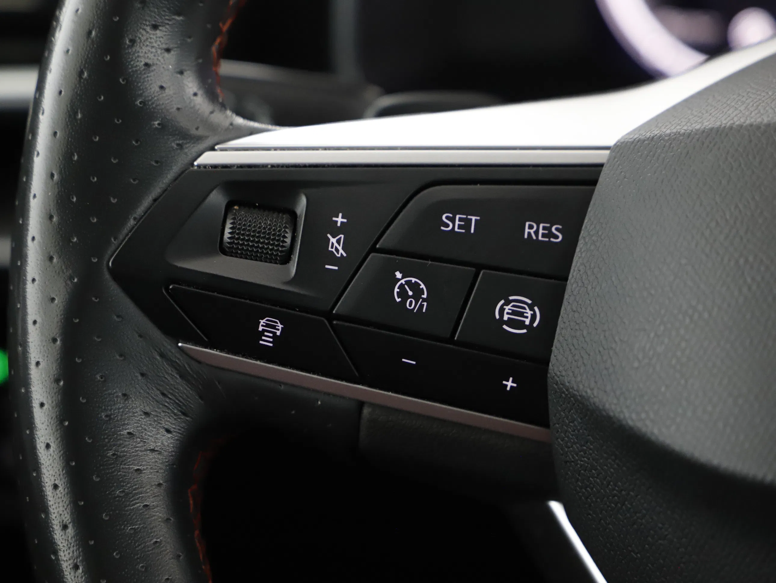 Seat Leon ST 2.0 TDI FR DSG | Bild 11 von 21