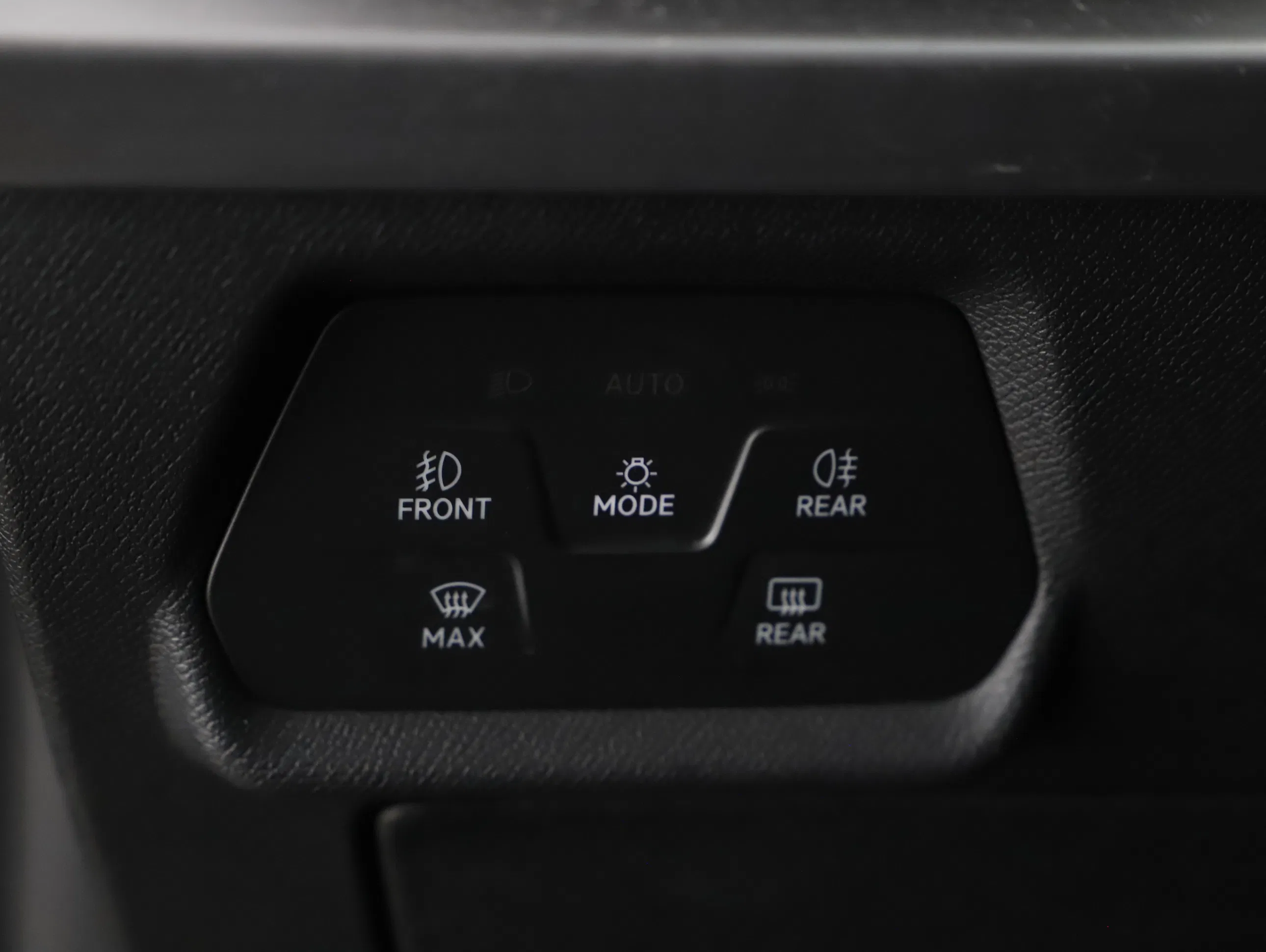 Seat Leon ST 2.0 TDI FR DSG | Bild 13 von 21