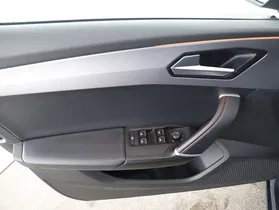 Seat Leon ST 2.0 TDI FR DSG | Thumbnail 14 von 21