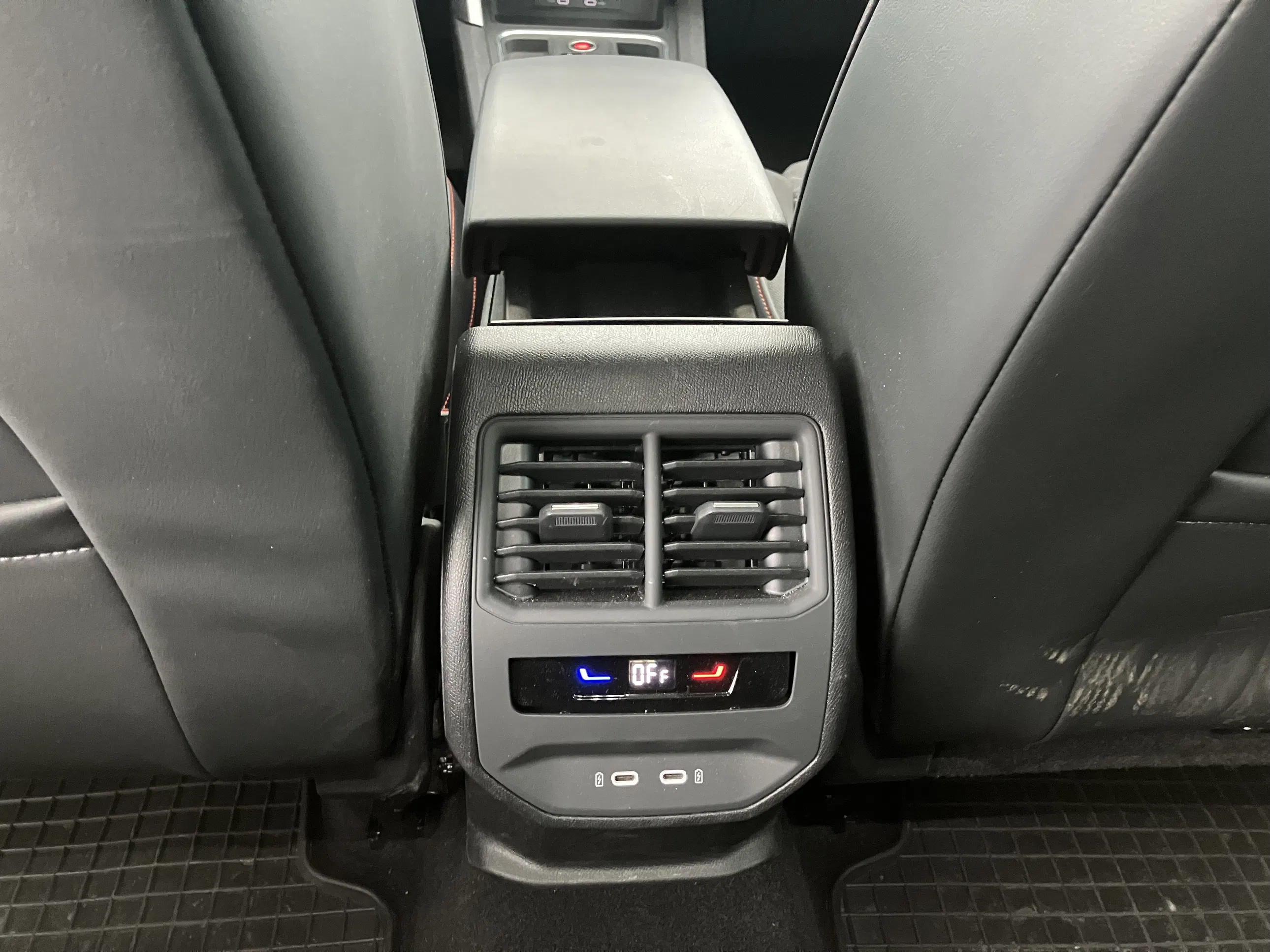 Seat Leon 2.0 TDI FR | Bild 18 von 31