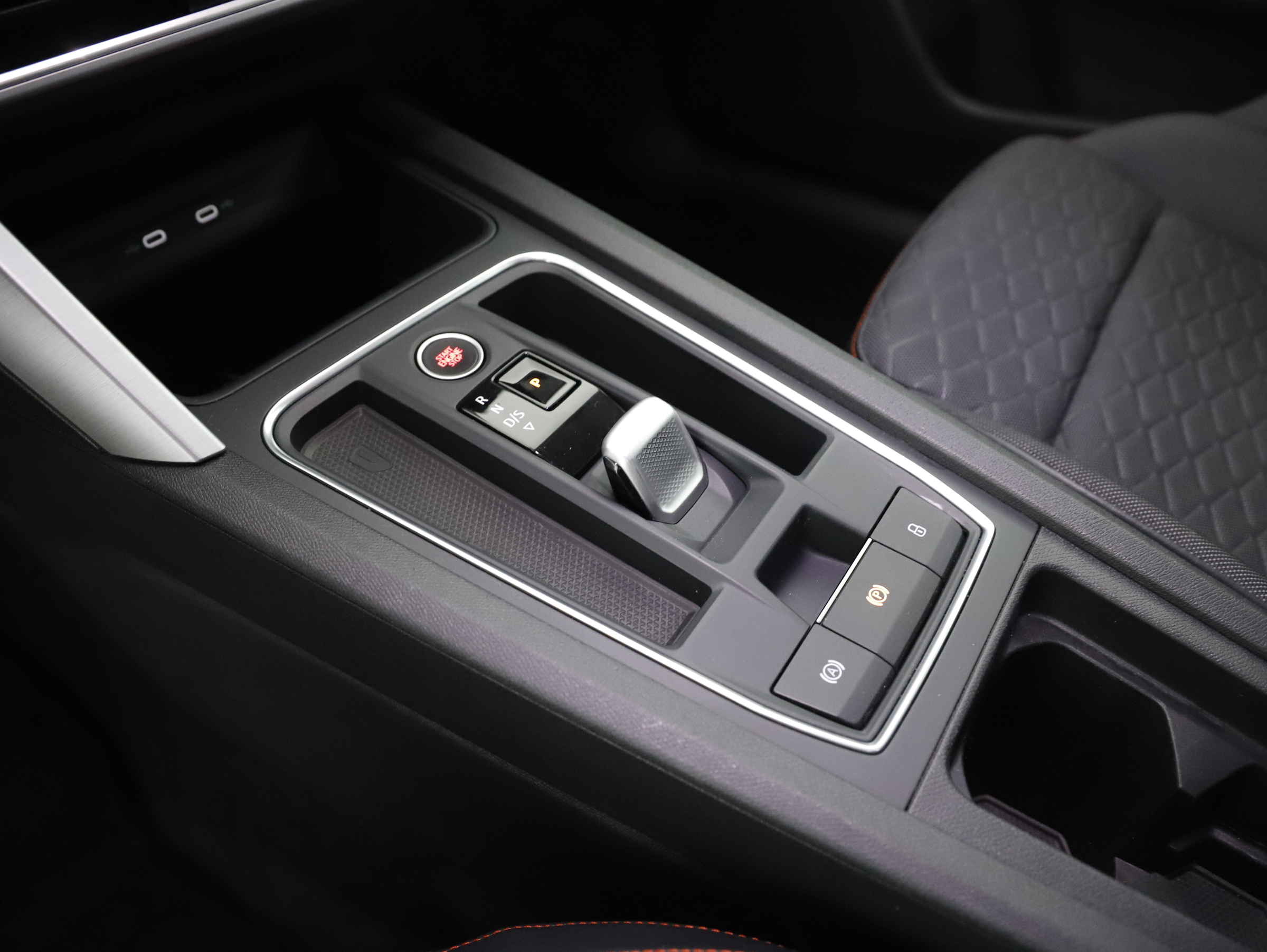 Seat Leon Sportstourer 2.0 TDI FR | Bild 21 von 26