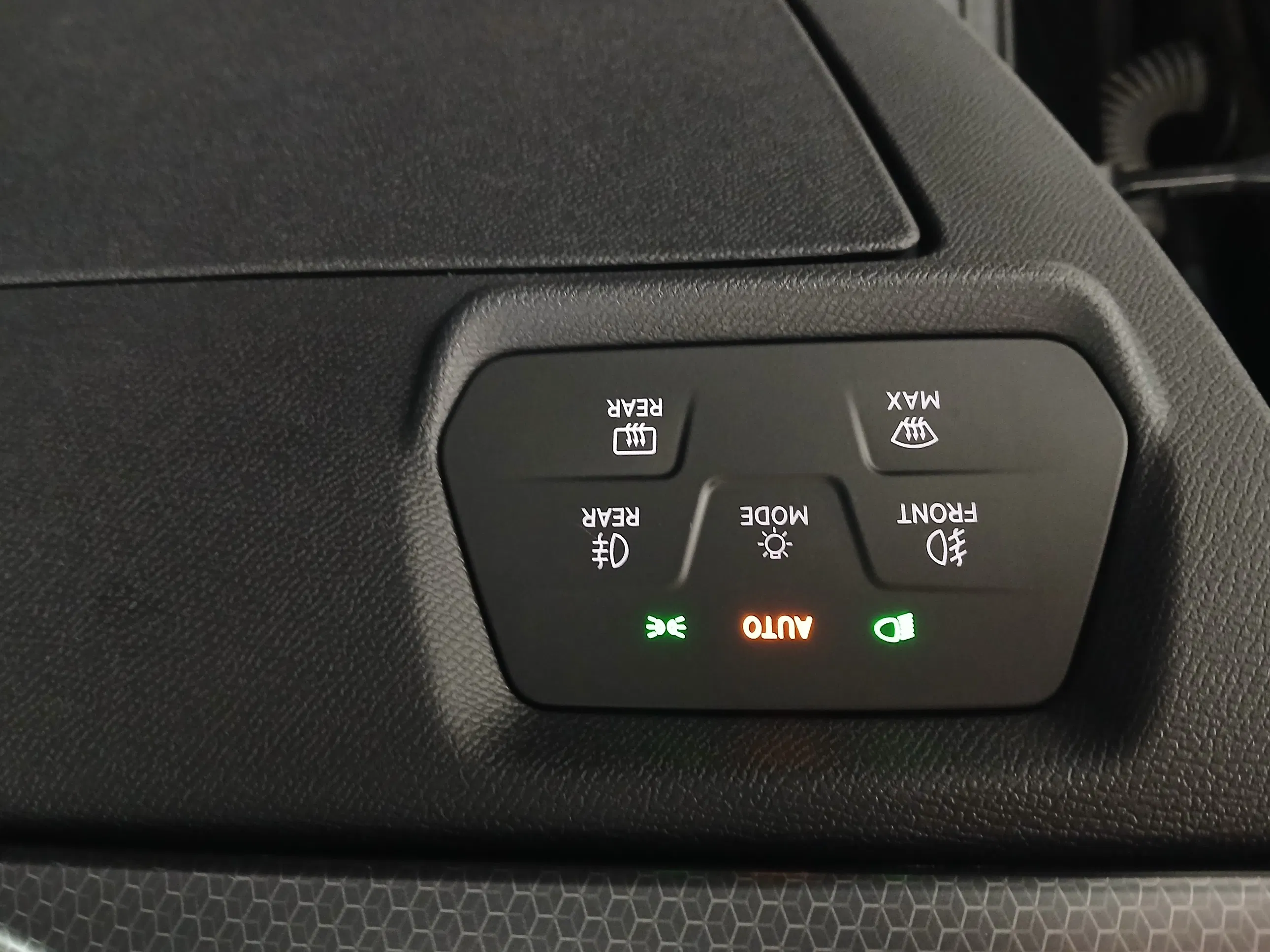 Seat Leon 2.0 TDI Style | Bild 13 von 28