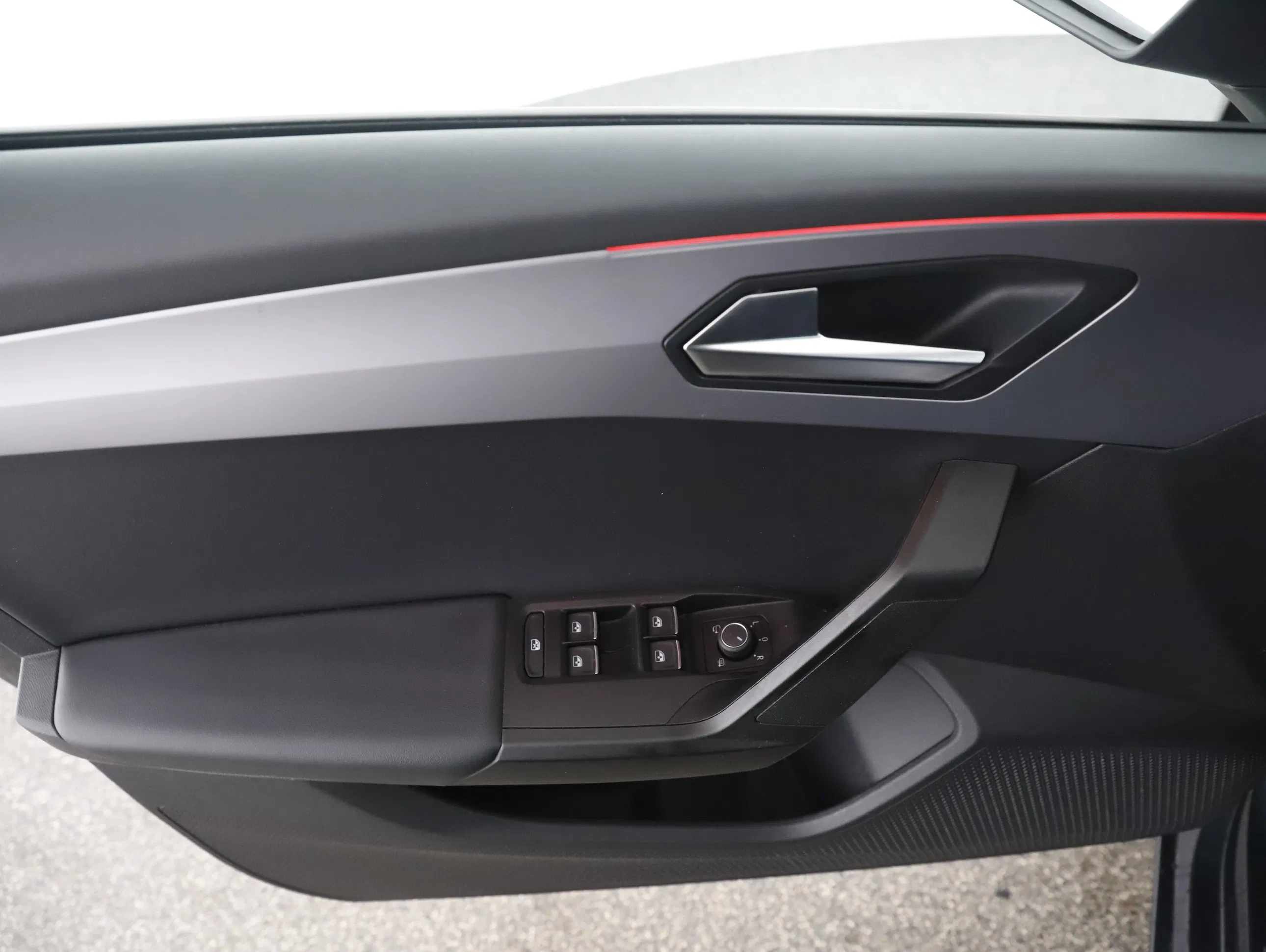 Seat Leon Sportstourer 2.0 TDI FR | Bild 7 von 31