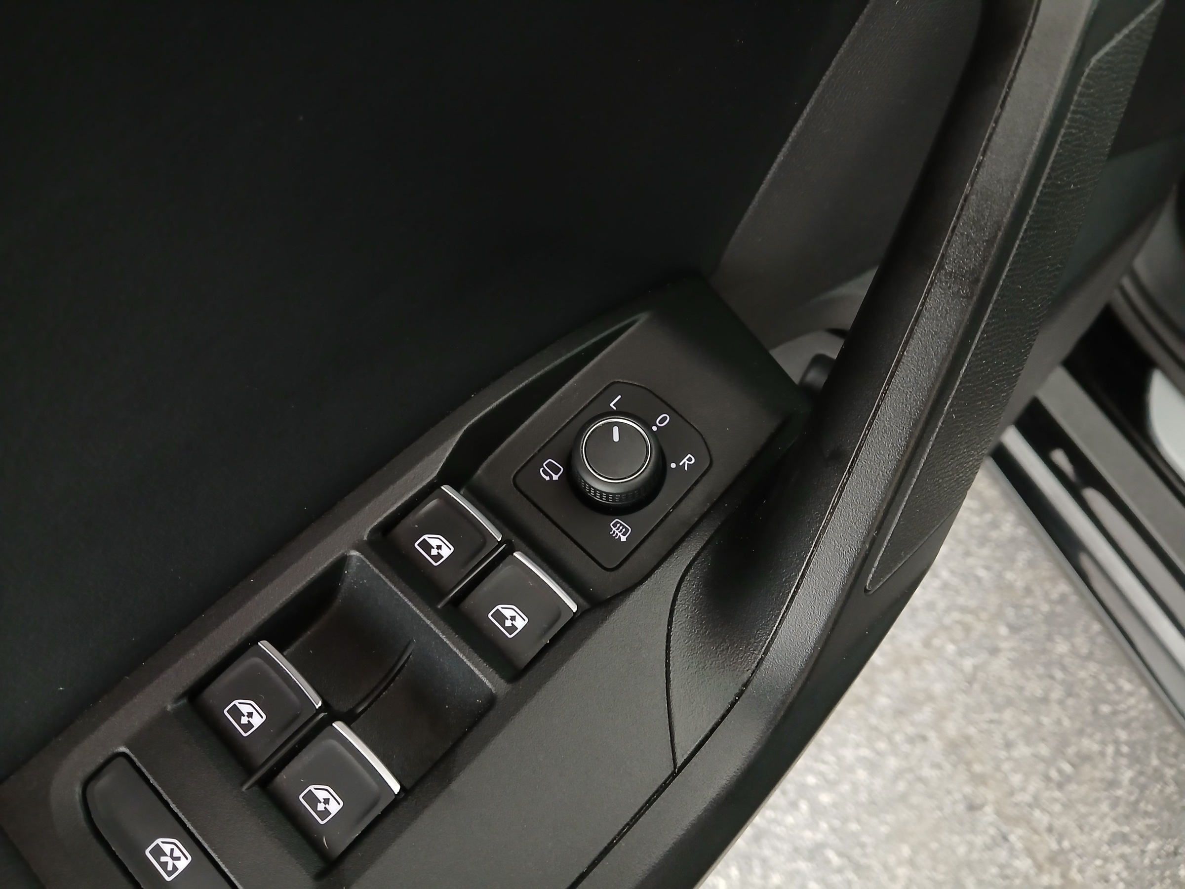 Seat Leon Sportstourer 2.0 TDI 4Drive FR | Bild 12 von 31