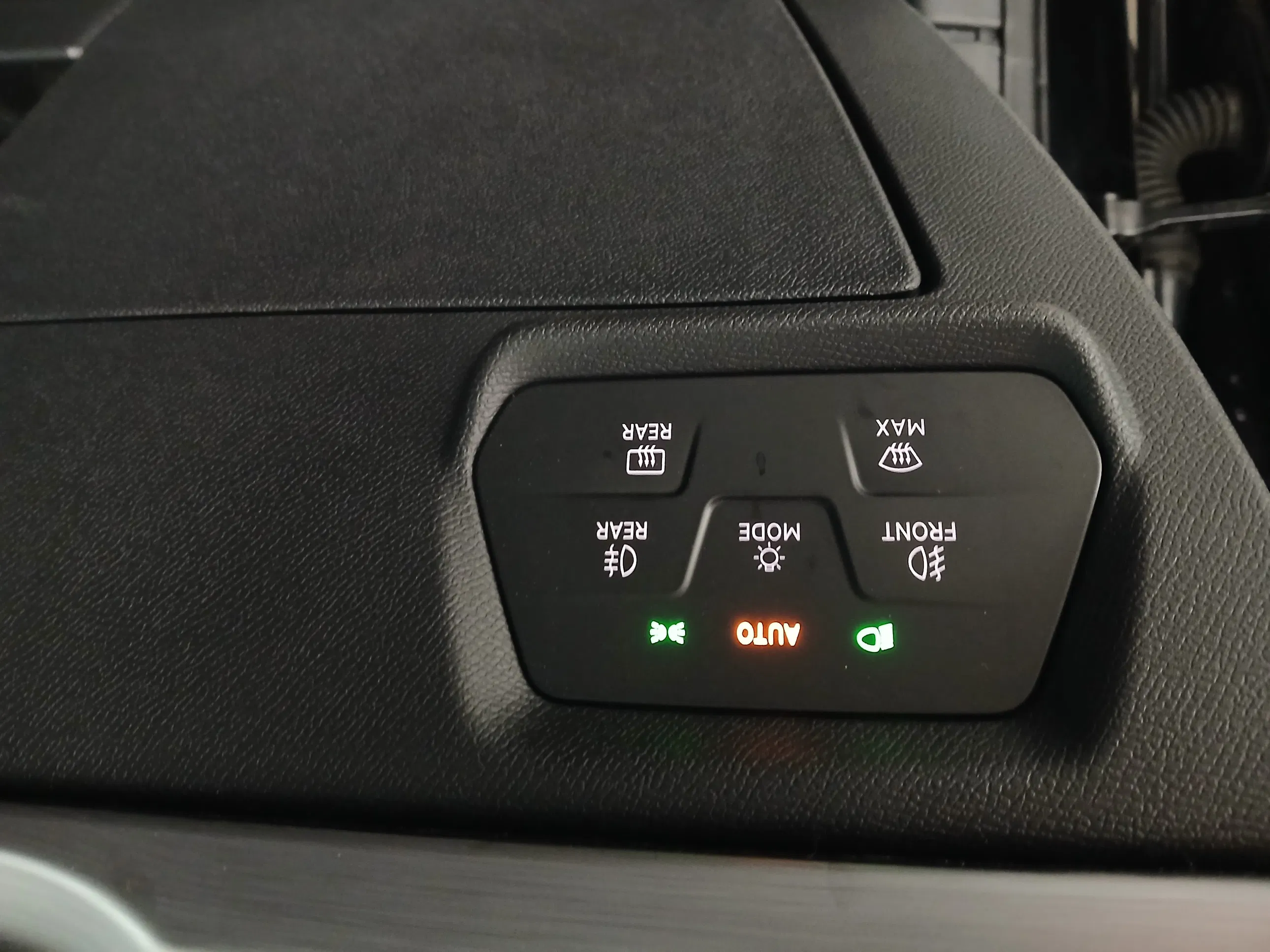 Seat Leon Sportstourer 2.0 TDI 4Drive FR | Bild 13 von 31