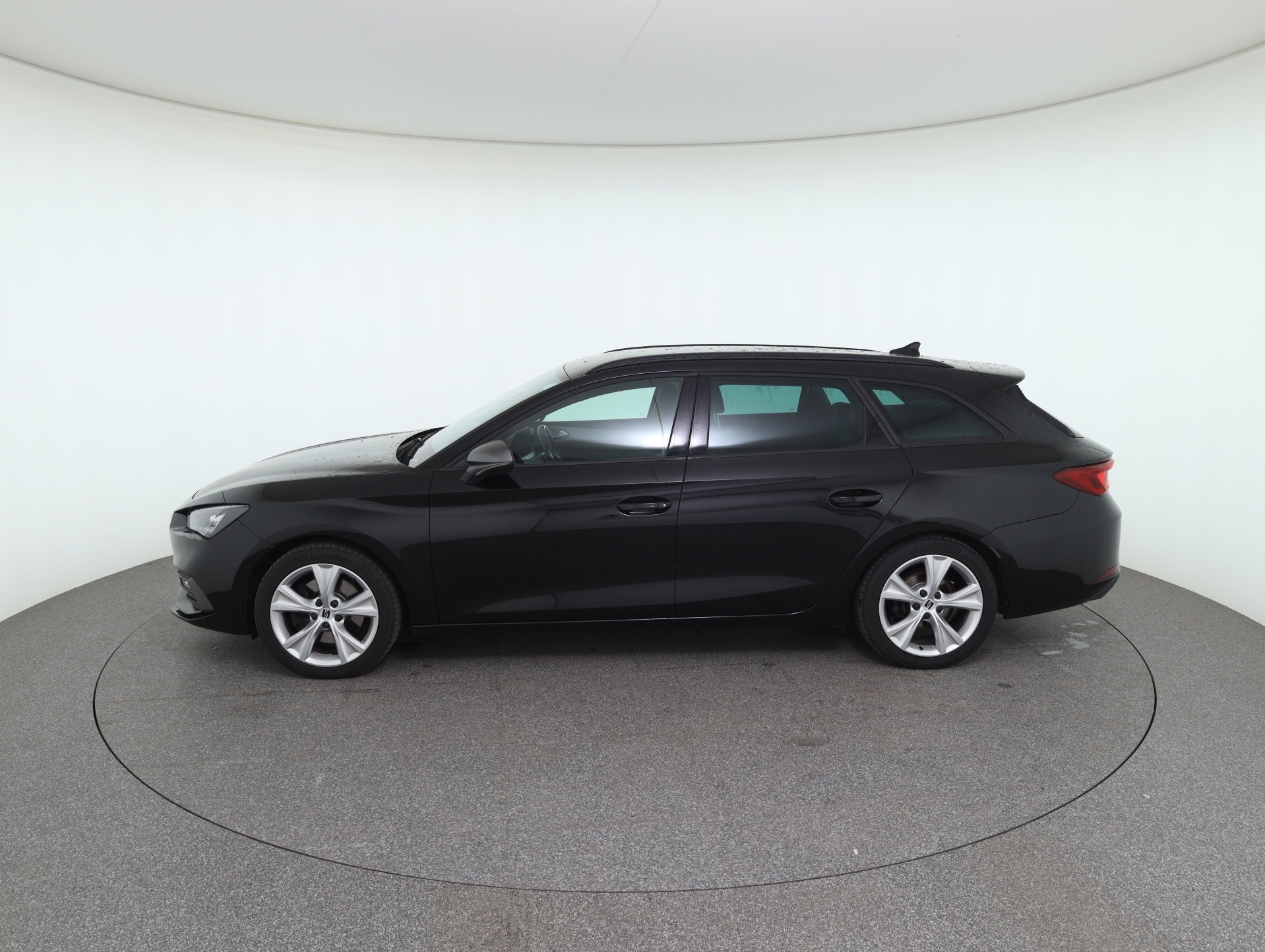 Seat Leon Sportstourer 2.0 TDI 4Drive FR | Bild 9 von 31