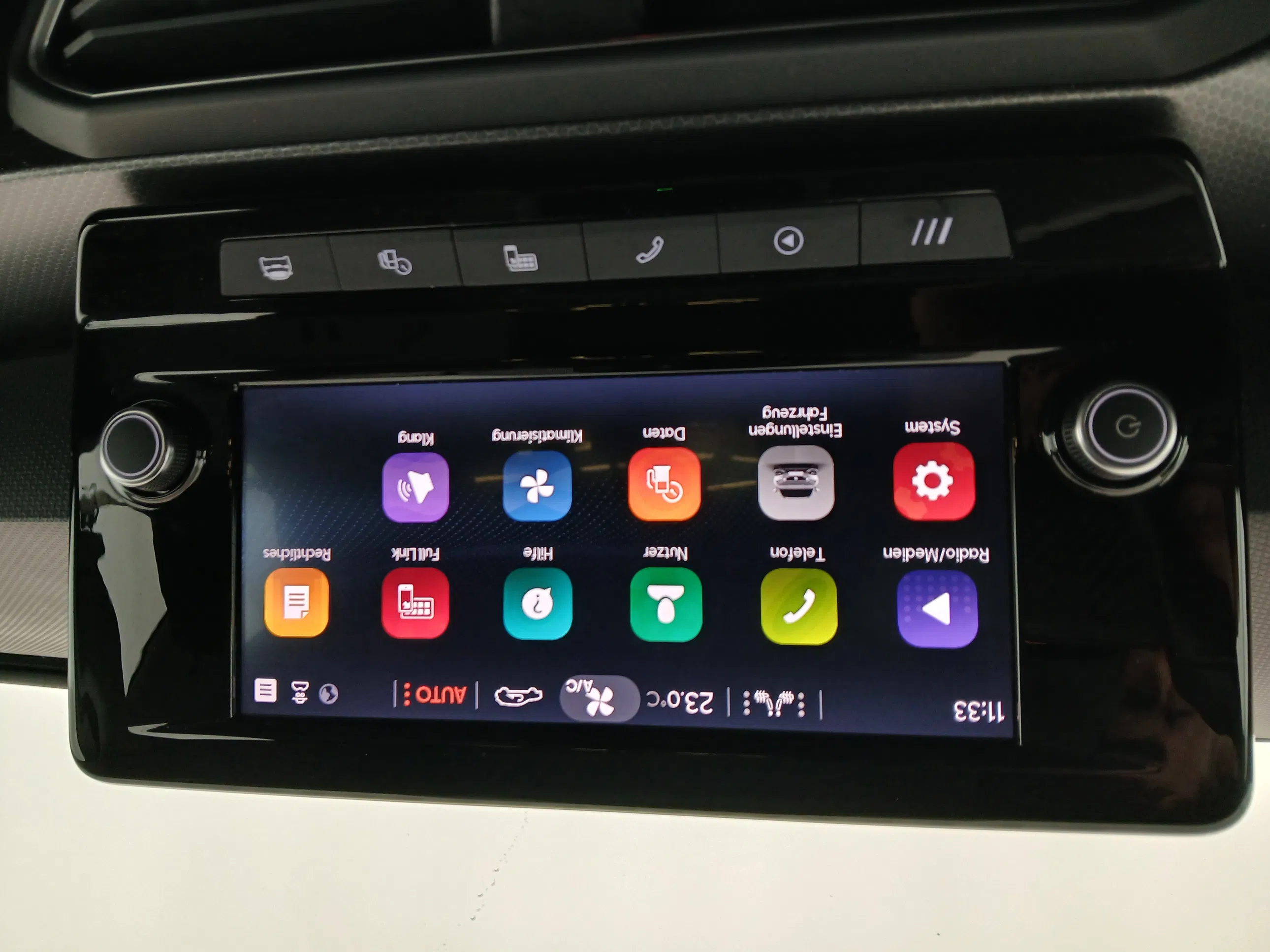 Seat Leon Sportstourer 2.0 TDI Style | Bild 19 von 30