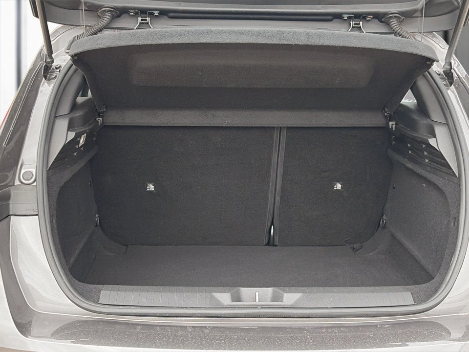 Opel Astra 1,2 Turbo Edition | Bild 21 von 23