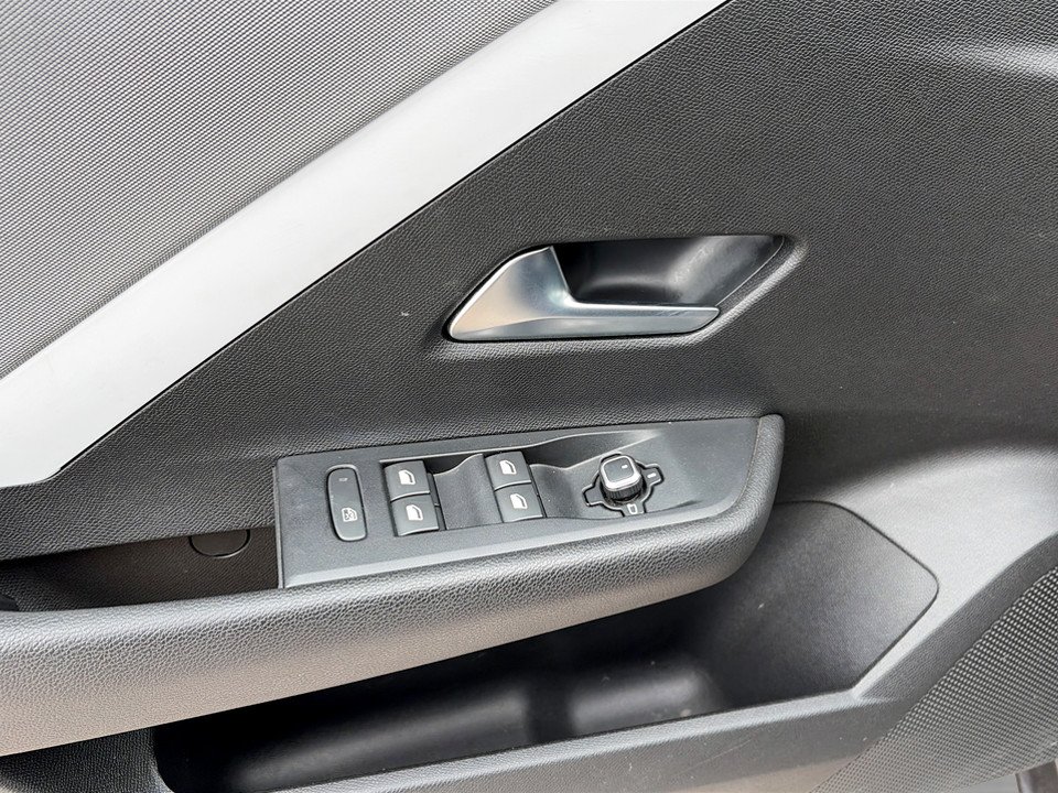 Opel Astra 1,2 Turbo Edition | Bild 8 von 23